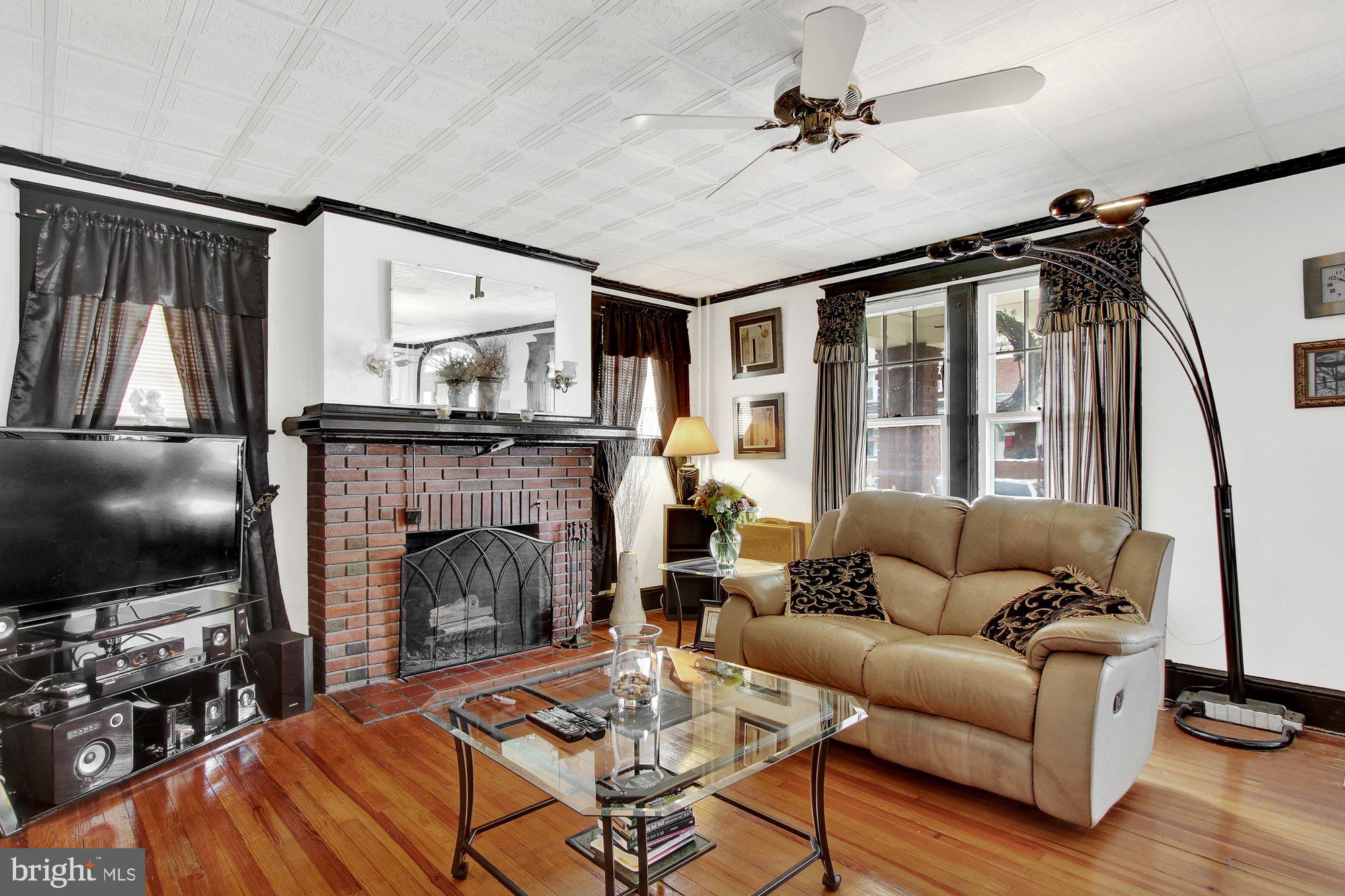 YORK COLLEGE - Residential