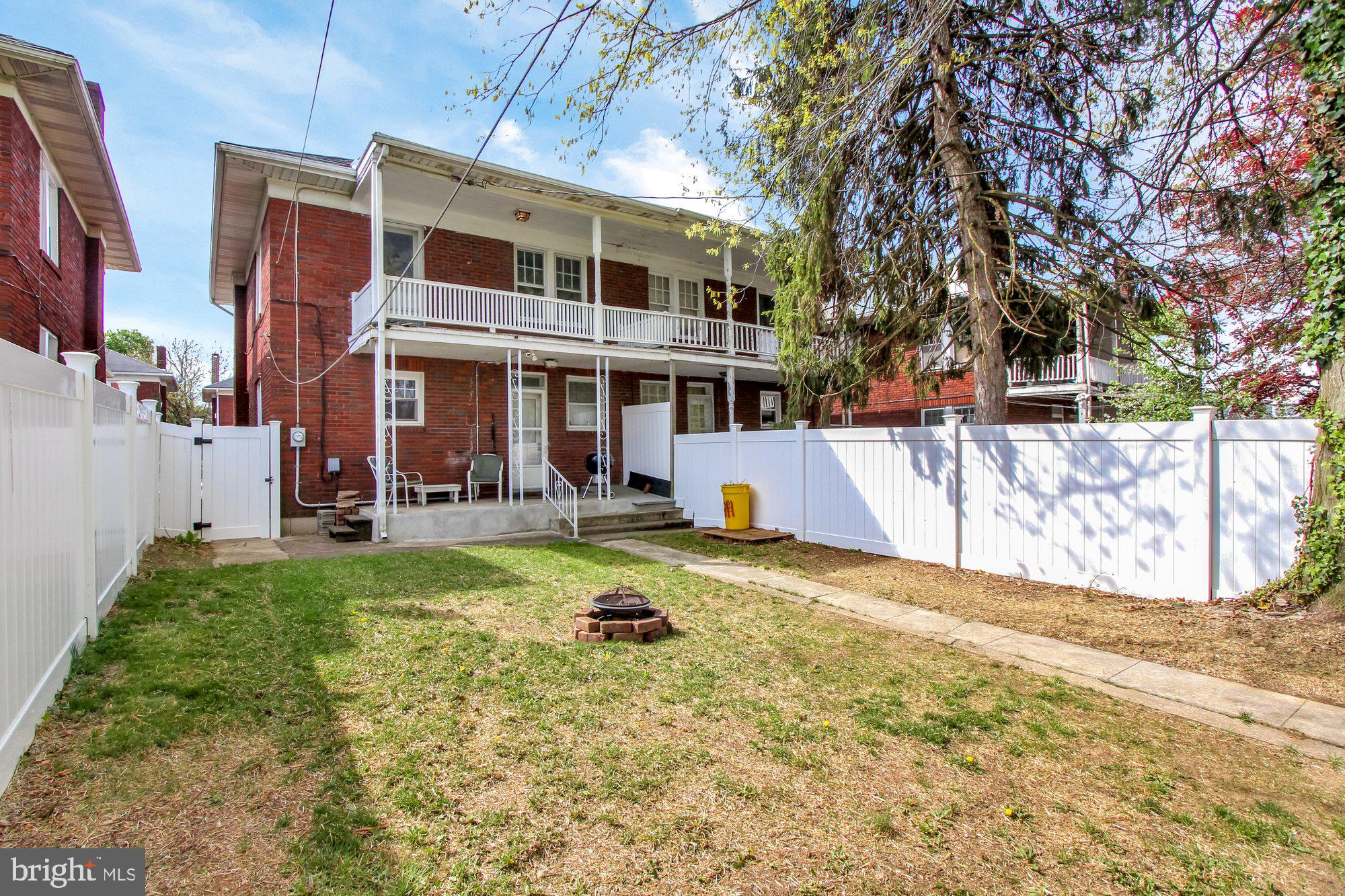 YORK COLLEGE - Residential