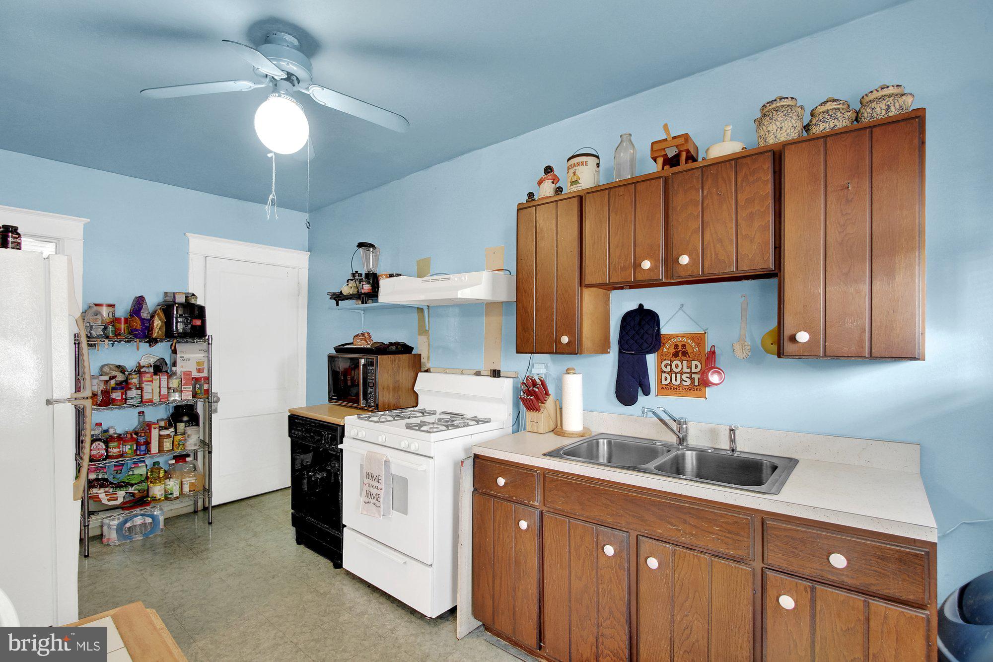 YORK COLLEGE - Residential