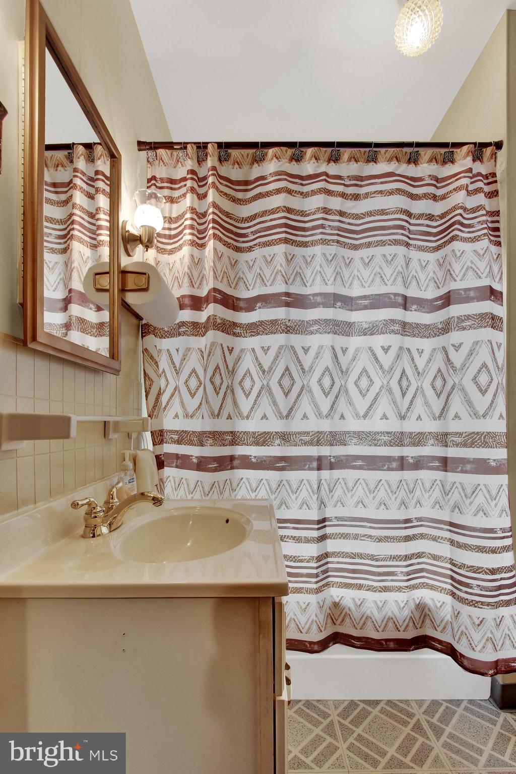 YORK COLLEGE - Residential