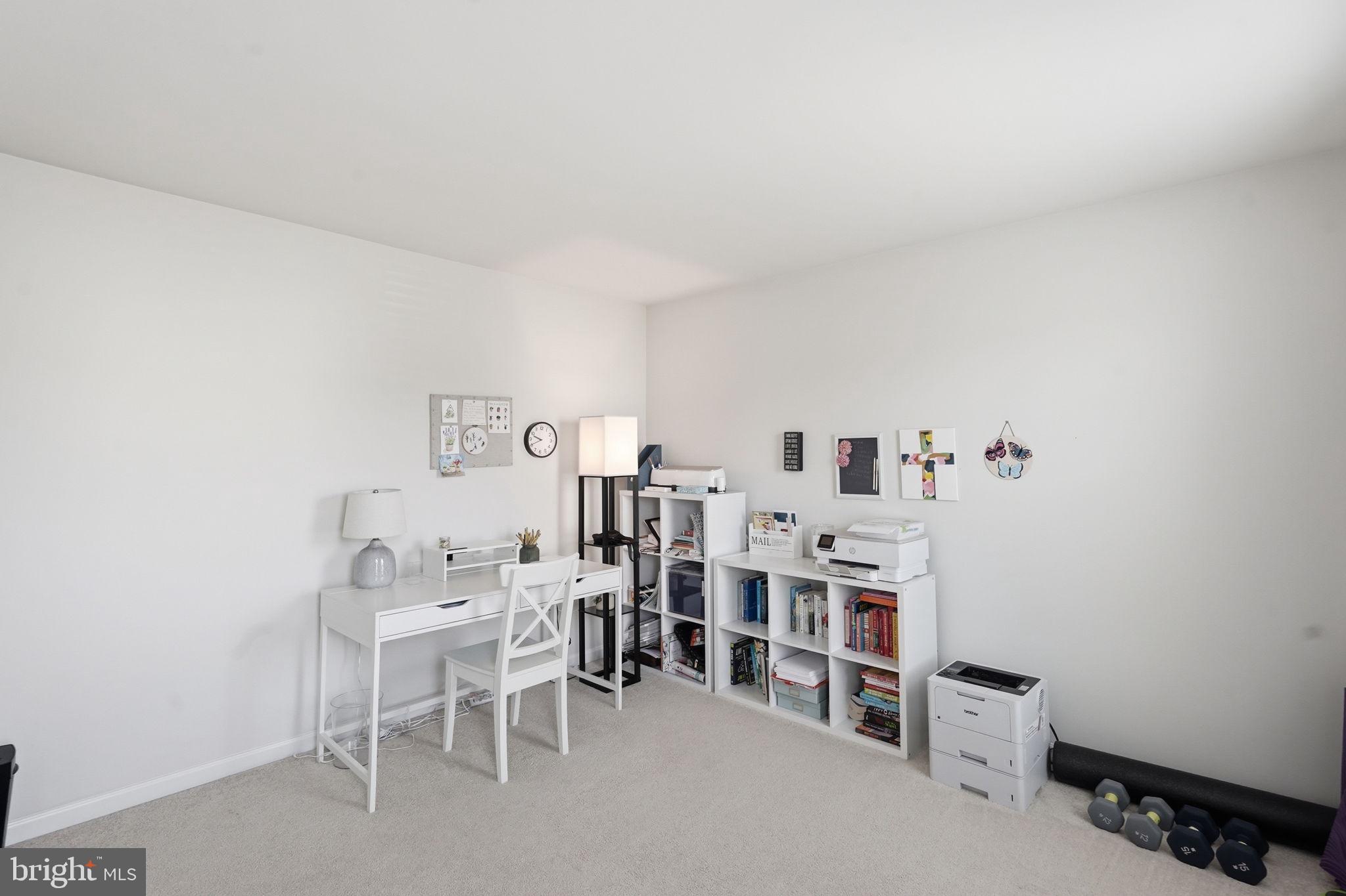 LIBERTY KNOLLS - Residential