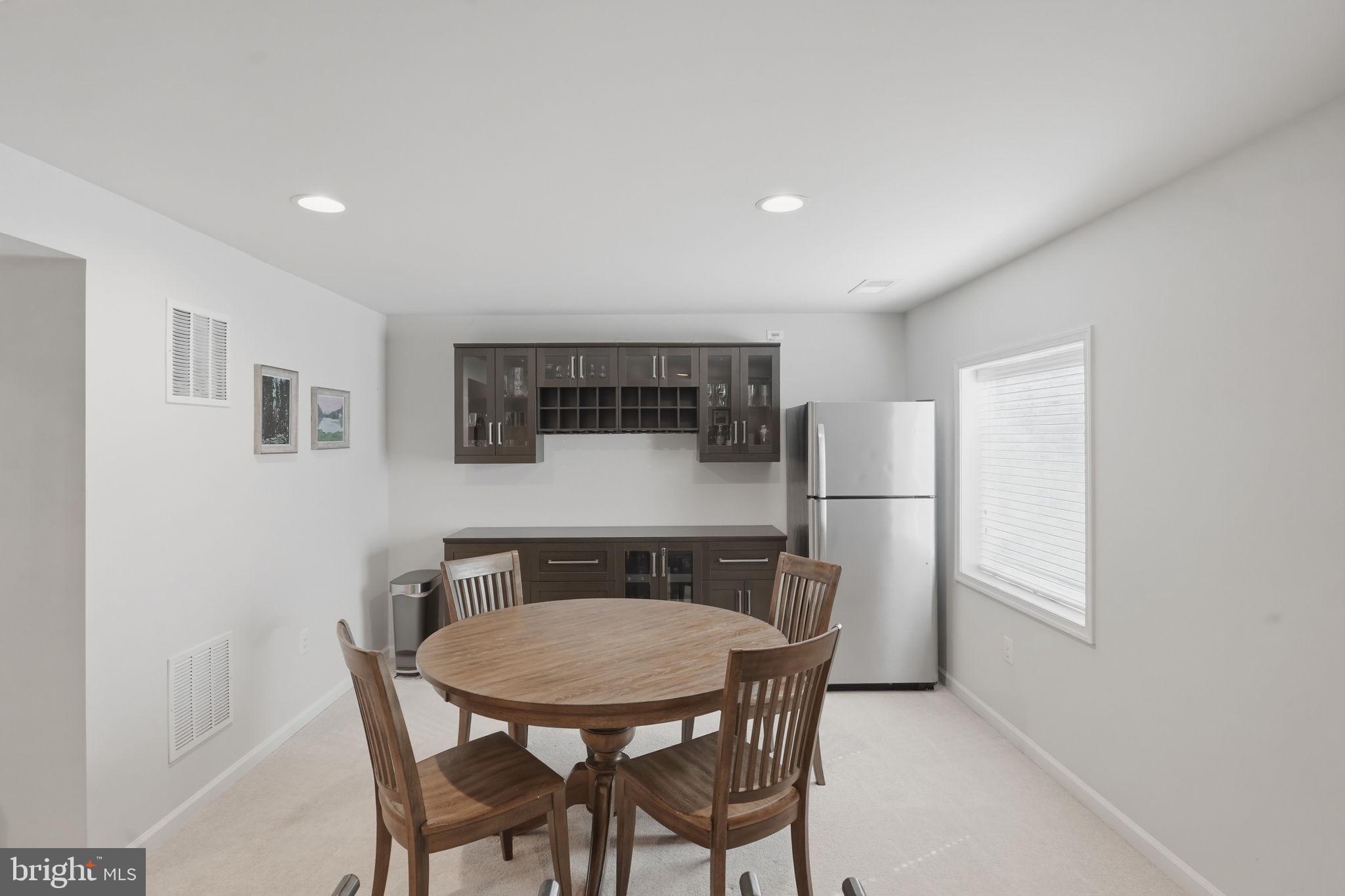 LIBERTY KNOLLS - Residential