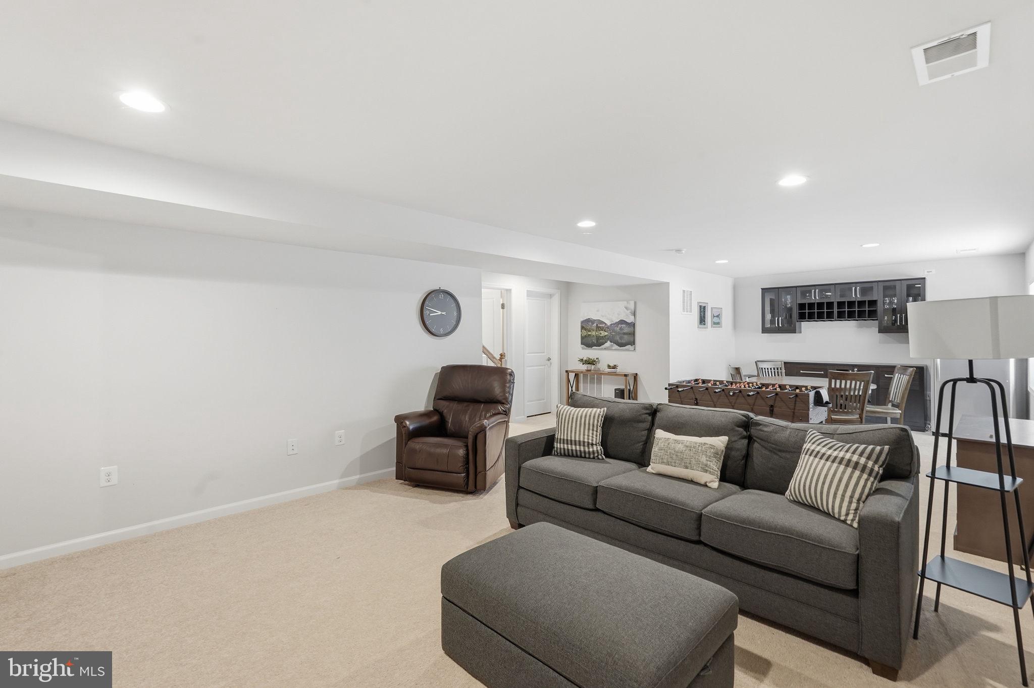 LIBERTY KNOLLS - Residential