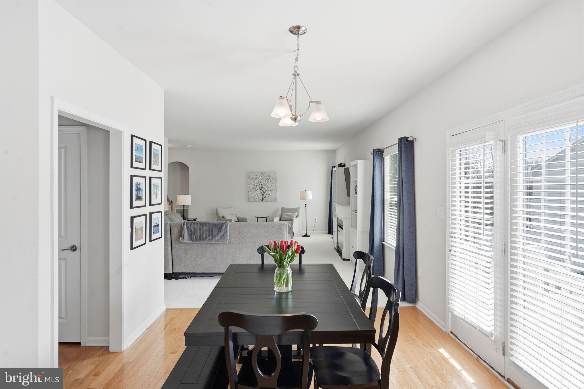 LIBERTY KNOLLS - Residential