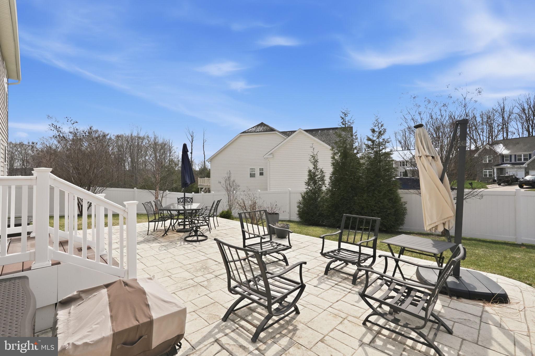 LIBERTY KNOLLS - Residential