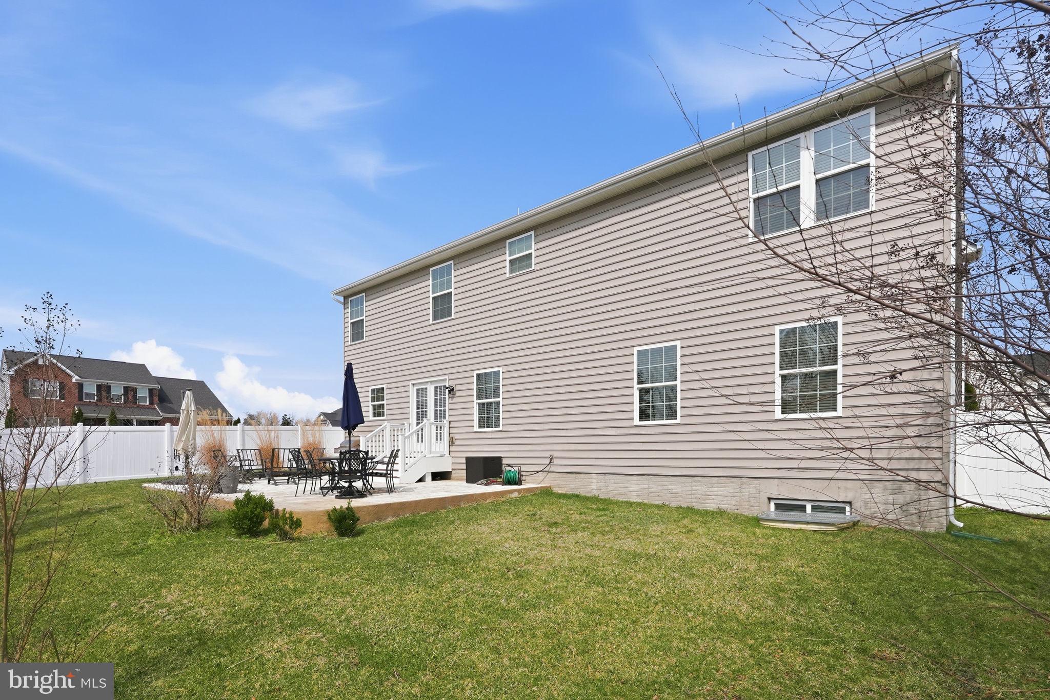 LIBERTY KNOLLS - Residential