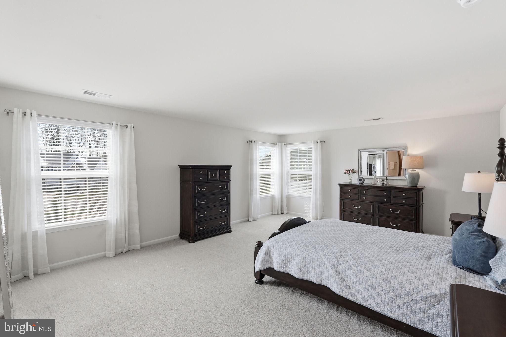 LIBERTY KNOLLS - Residential