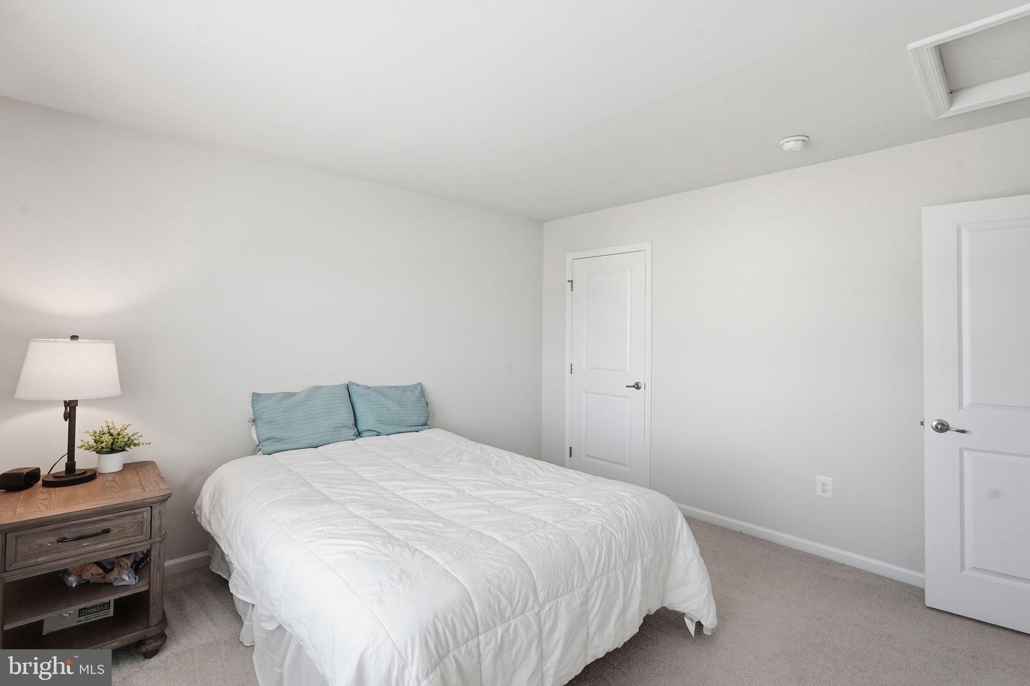 LIBERTY KNOLLS - Residential