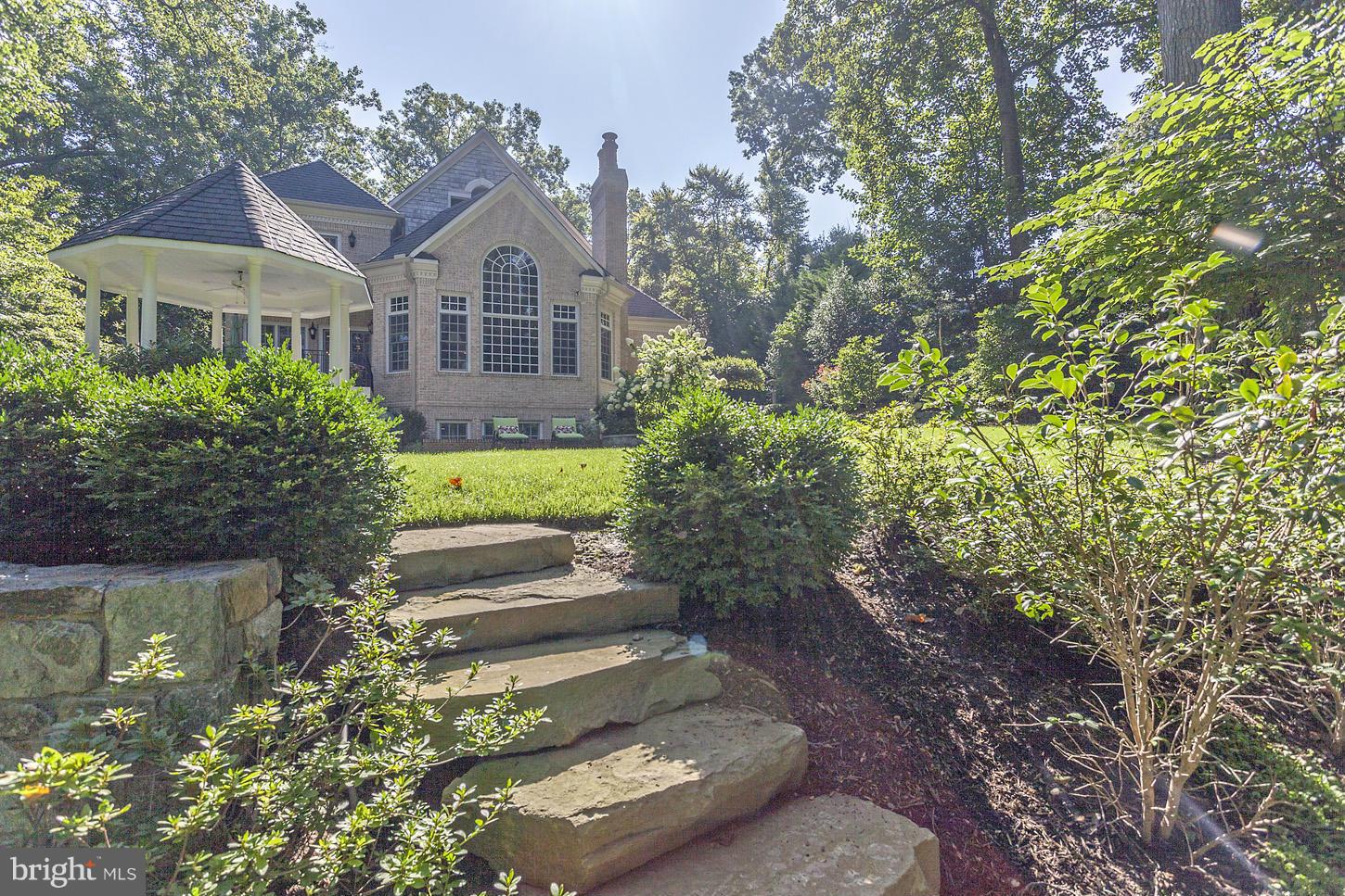 LANGLEY FOREST - Residential