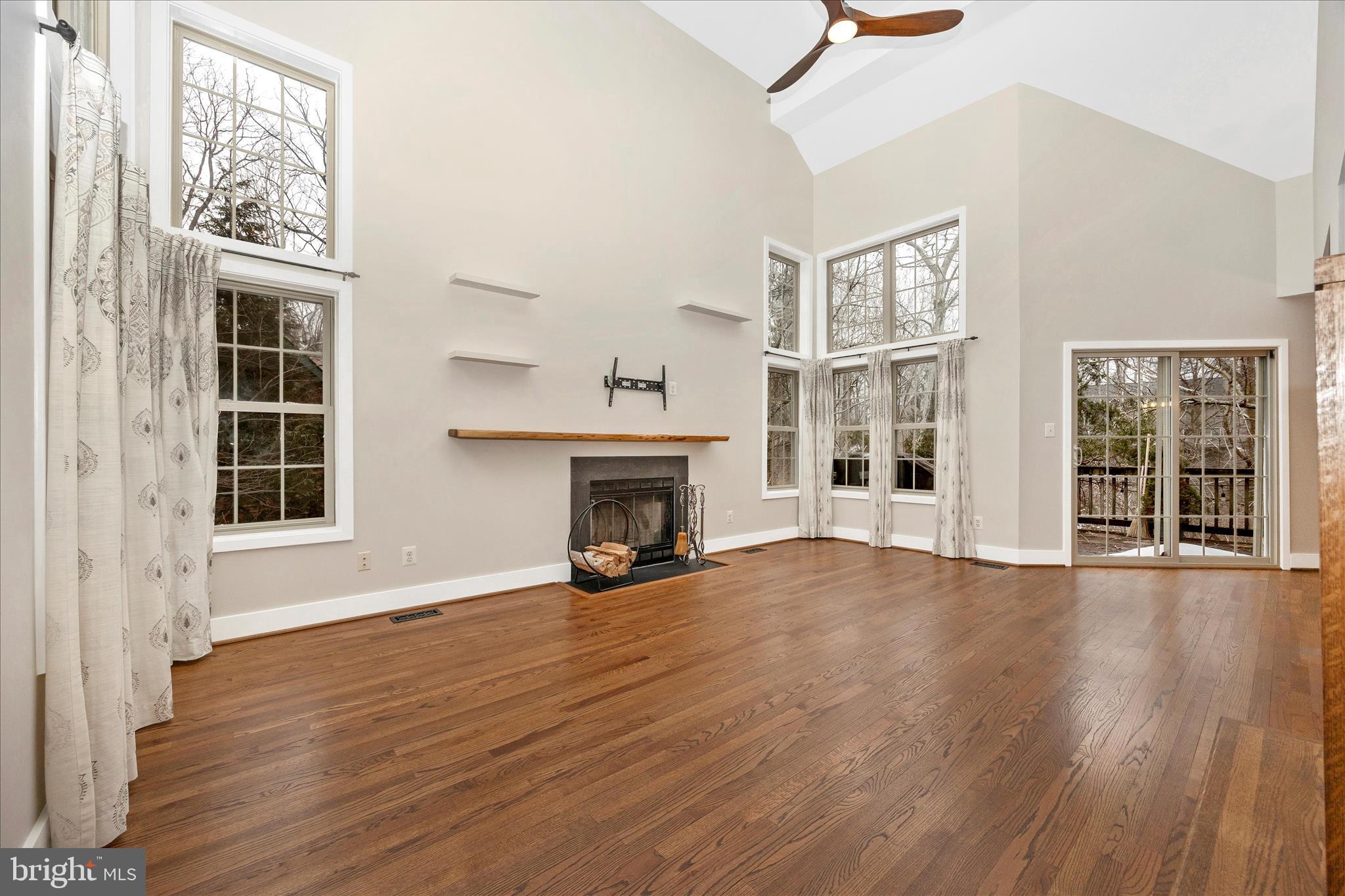 6976 MEADOWPOINT TERRACE