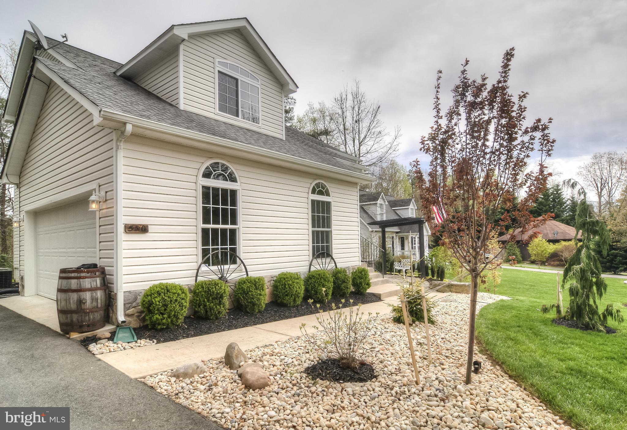 LAKE LAND - Residential