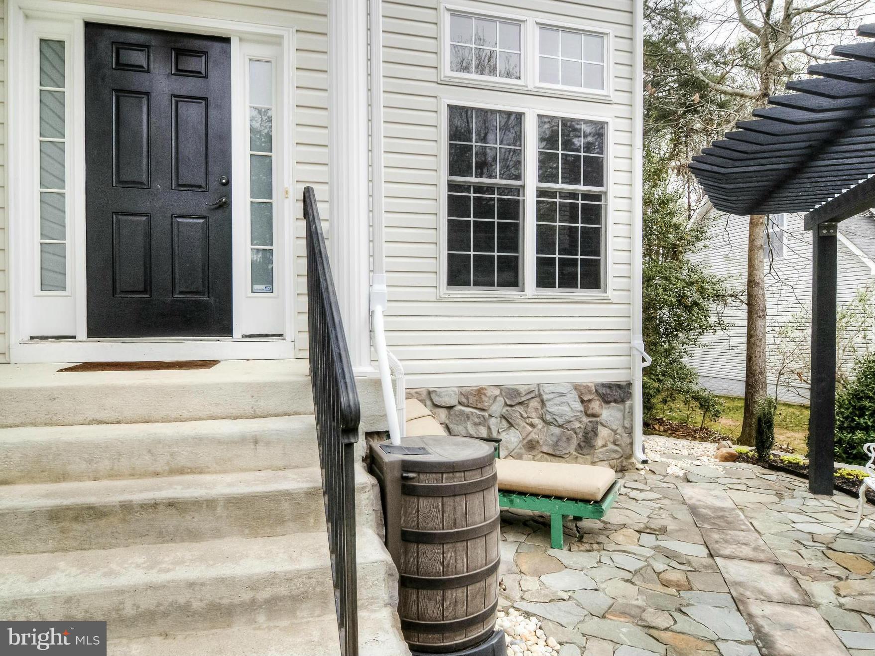 LAKE LAND - Residential