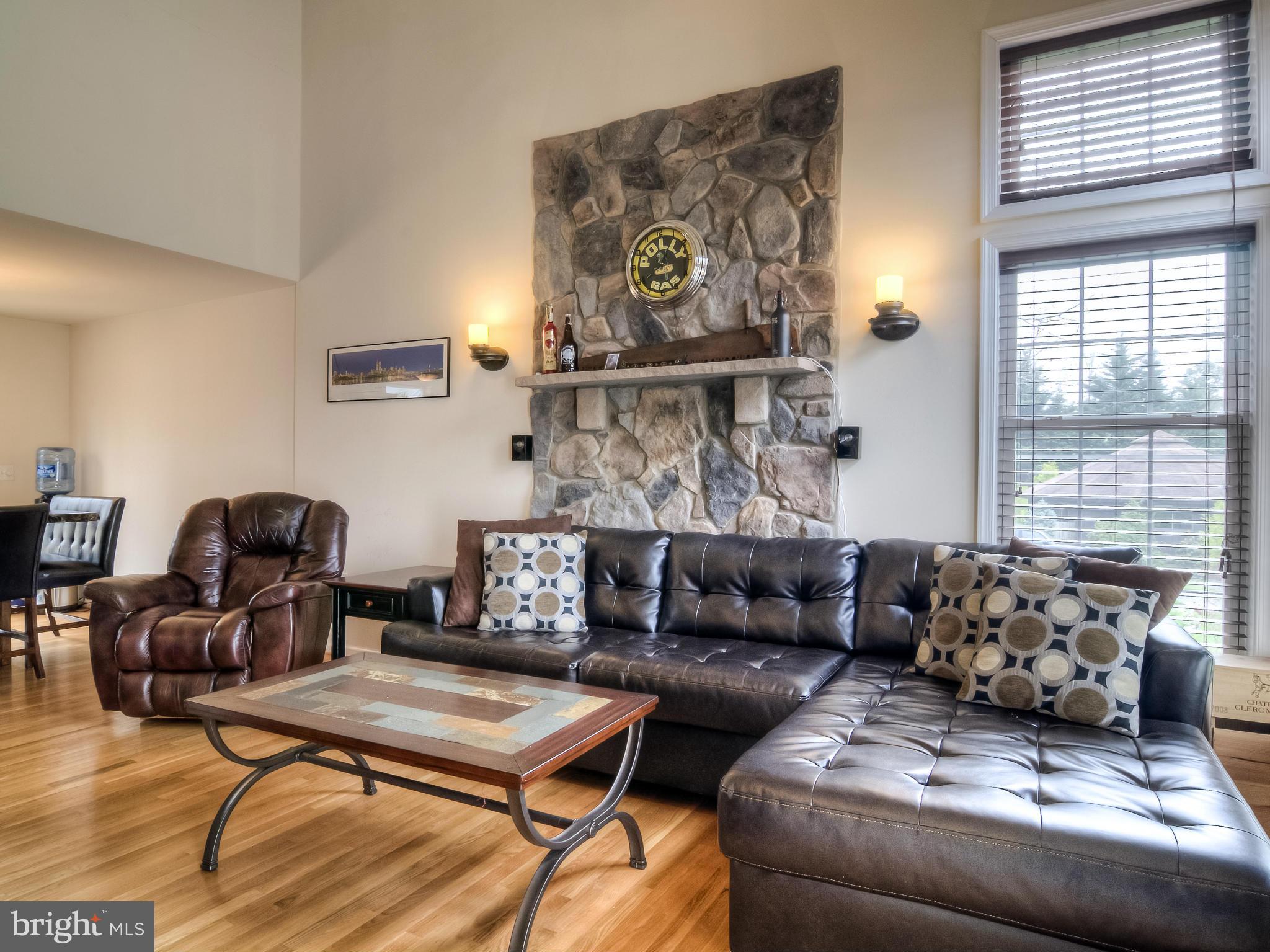 LAKE LAND - Residential