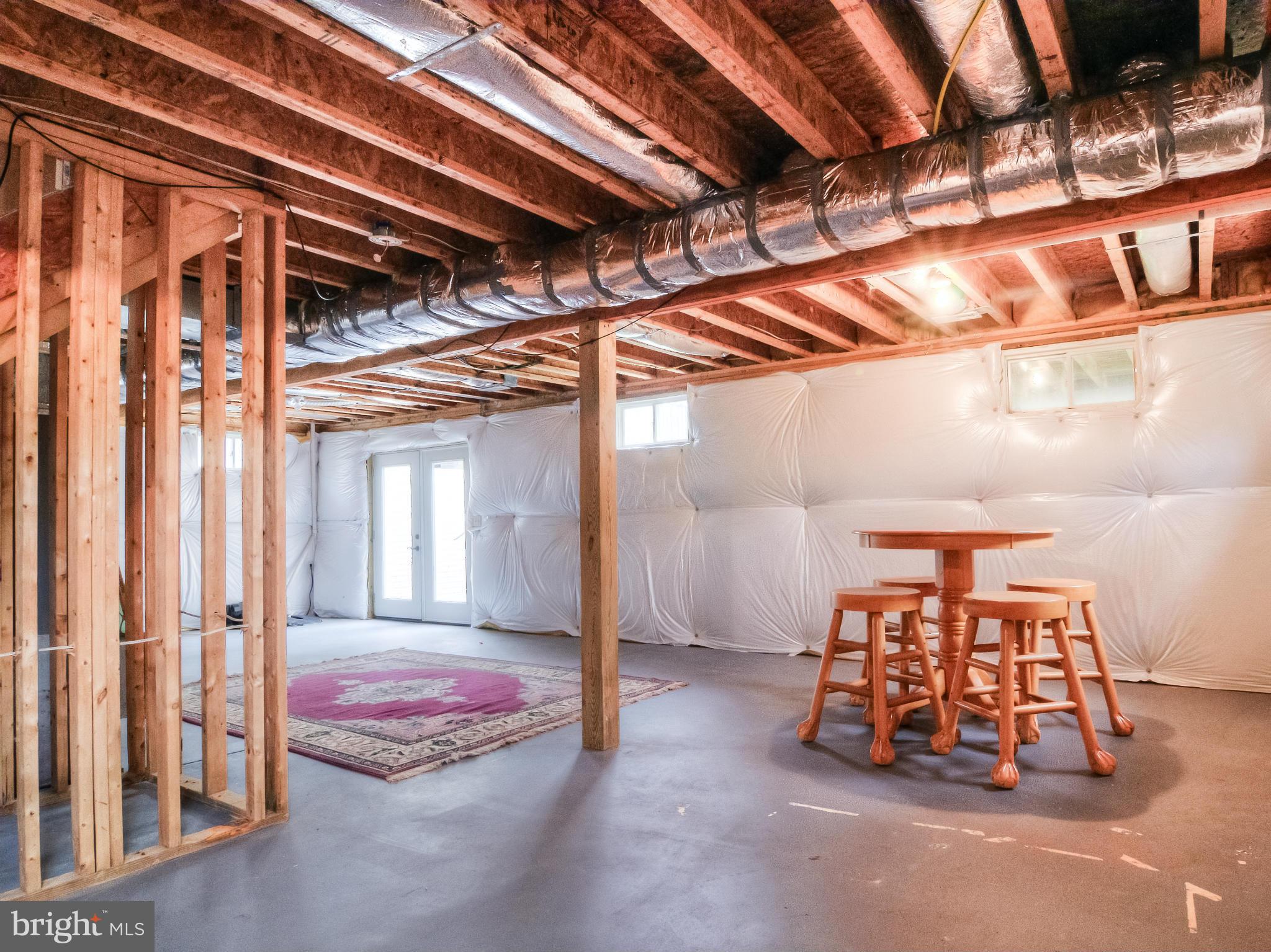 LAKE LAND - Residential