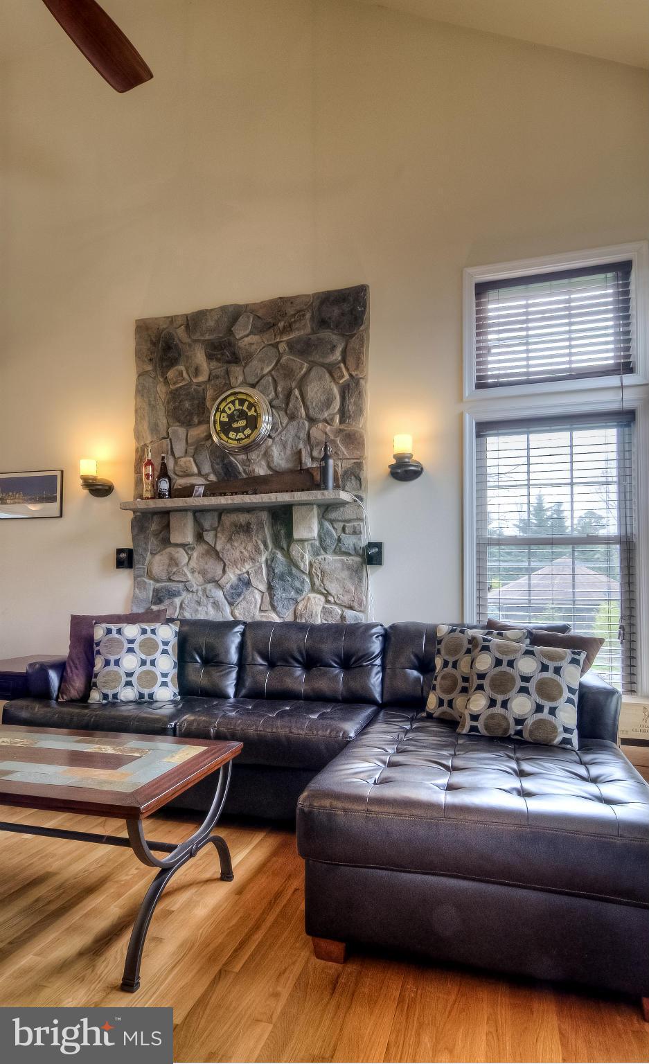 LAKE LAND - Residential