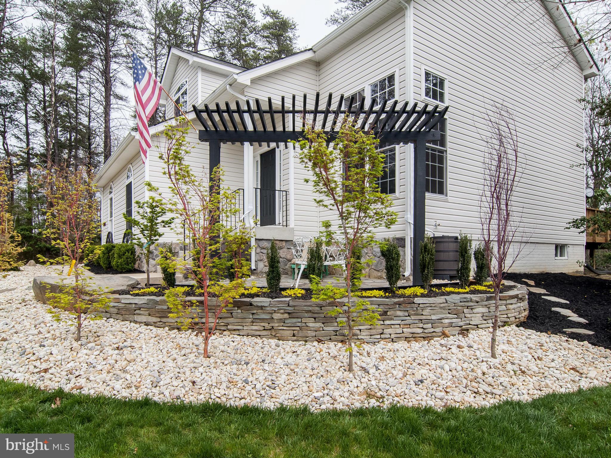 LAKE LAND - Residential