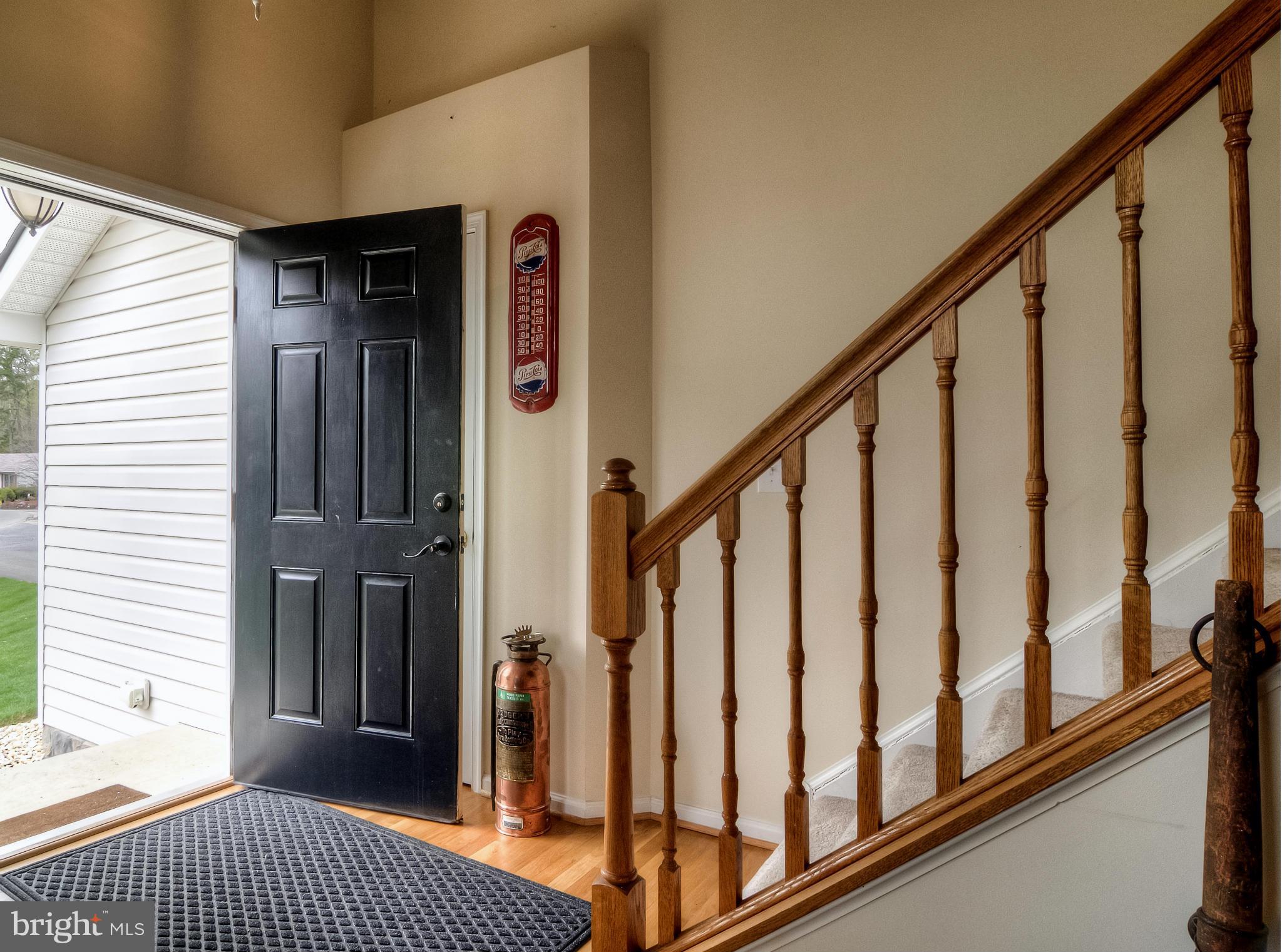 LAKE LAND - Residential