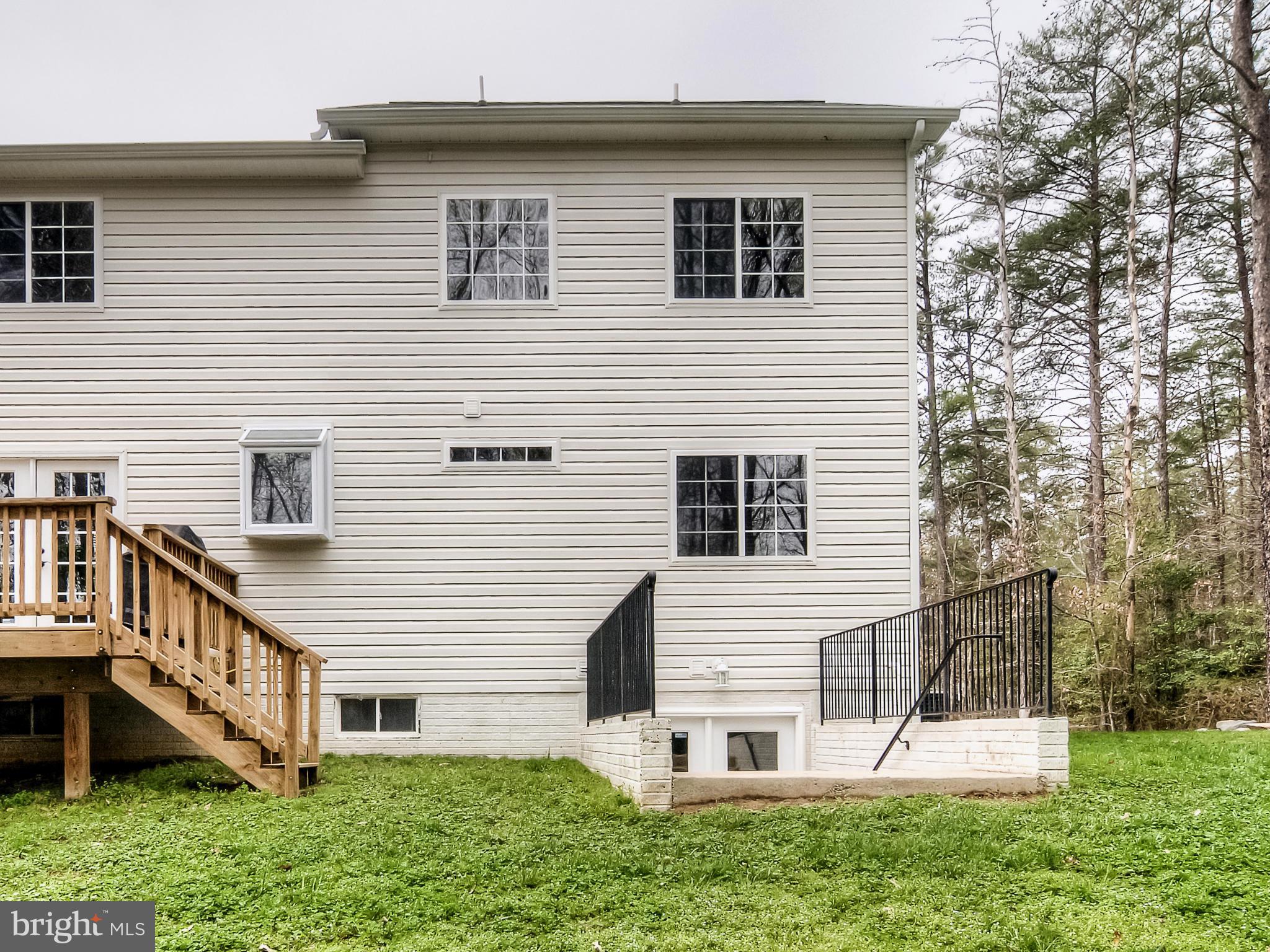 LAKE LAND - Residential