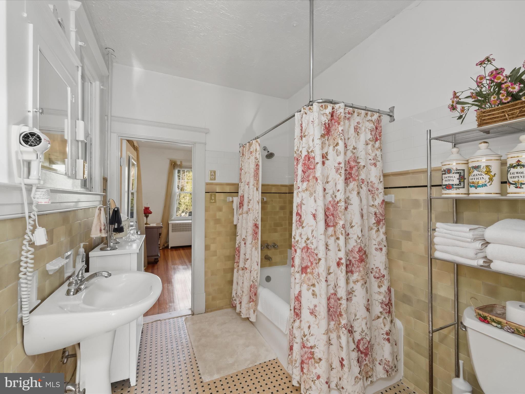 OVERBROOK - Residential