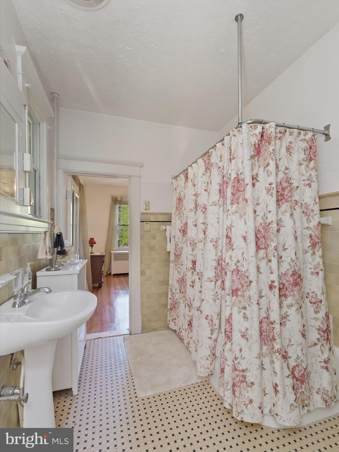 OVERBROOK - Residential