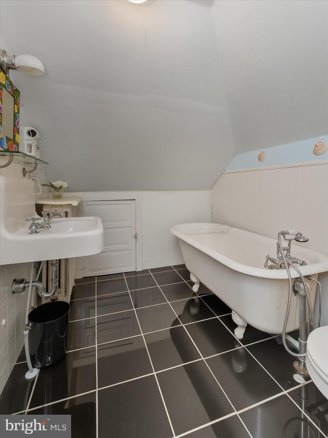 OVERBROOK - Residential