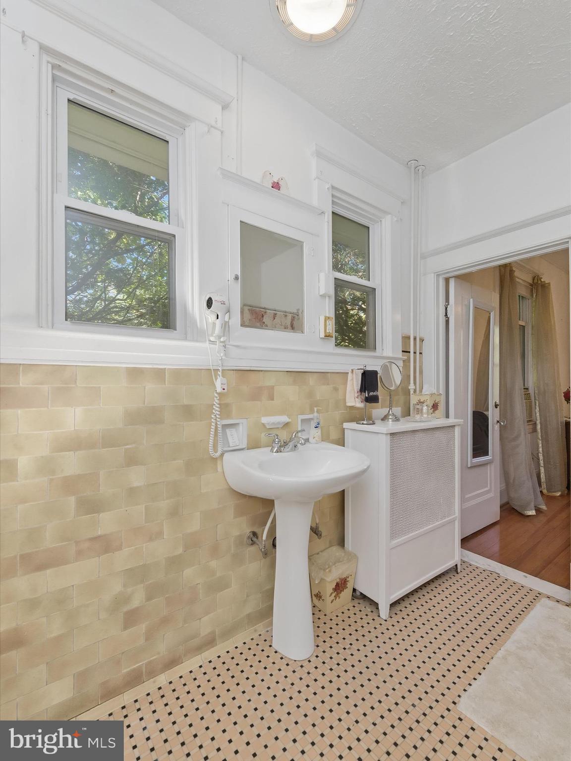 OVERBROOK - Residential