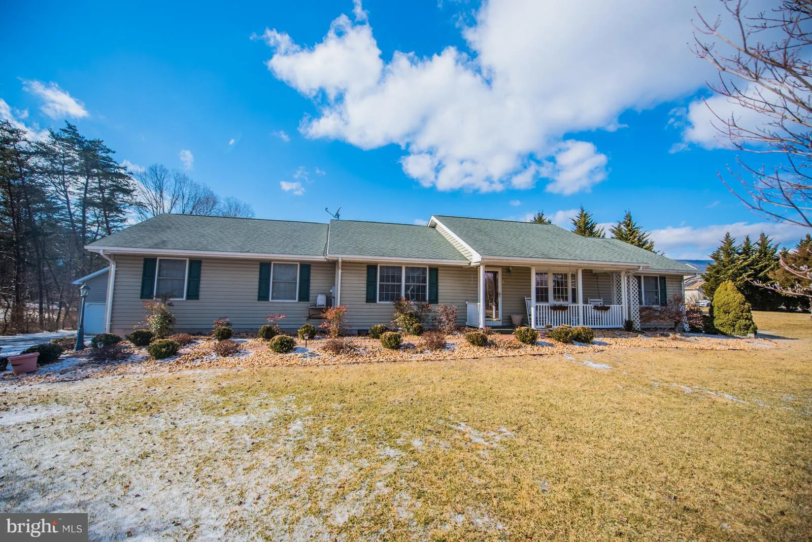 40 Ward's Lane, Berkeley Springs, WV 25411