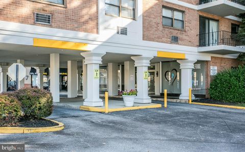 Photo of 570 W Dekalb Pike #113, KING OF PRUSSIA, PA 19406 (MLS # PAMC2156132)