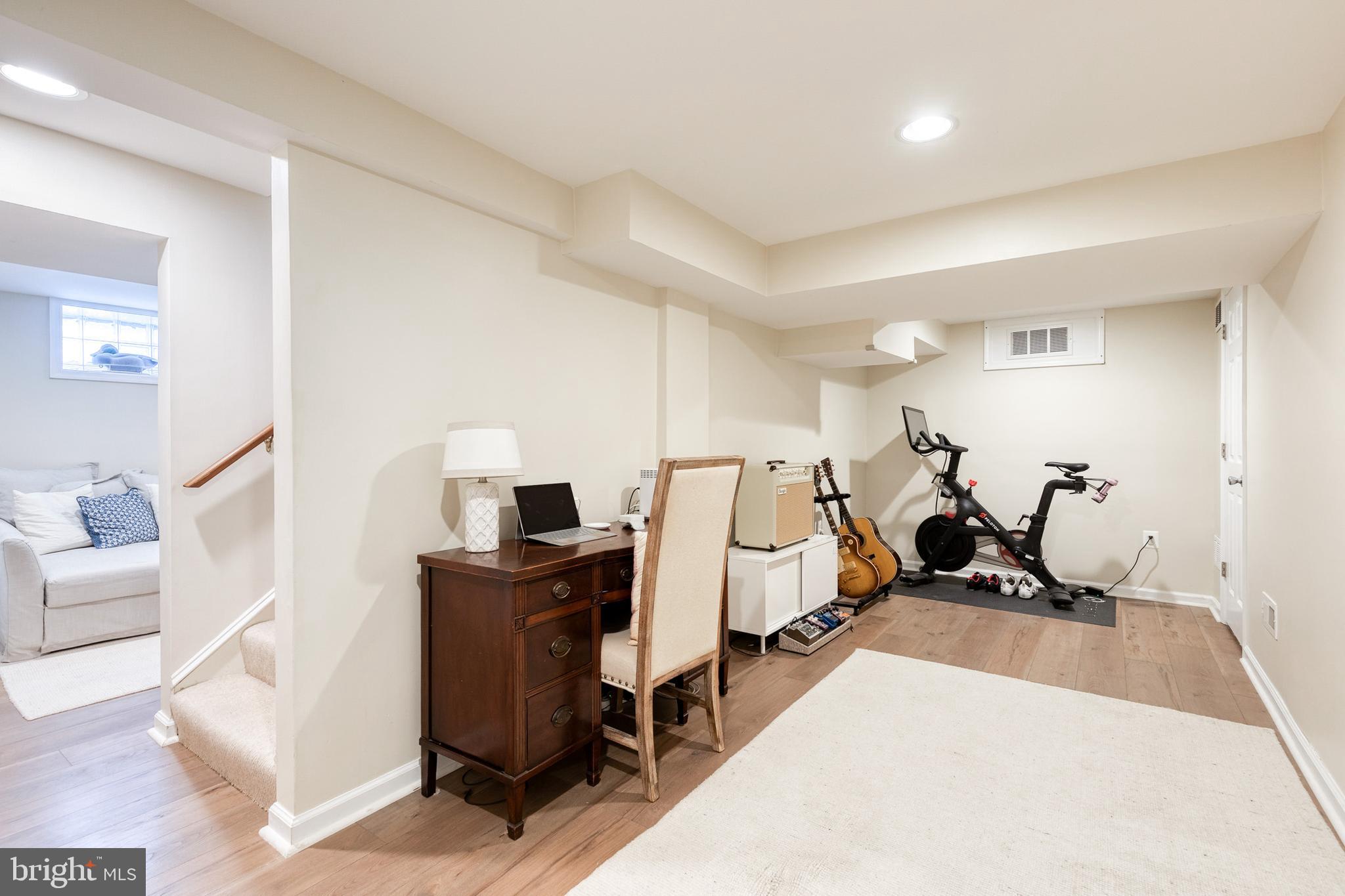 LAKE FALLS - Residential