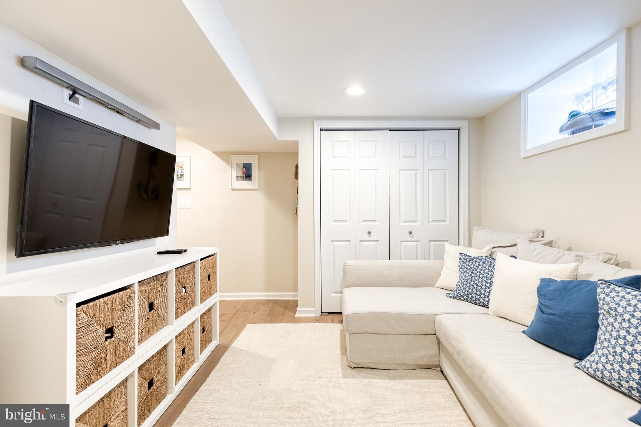 LAKE FALLS - Residential