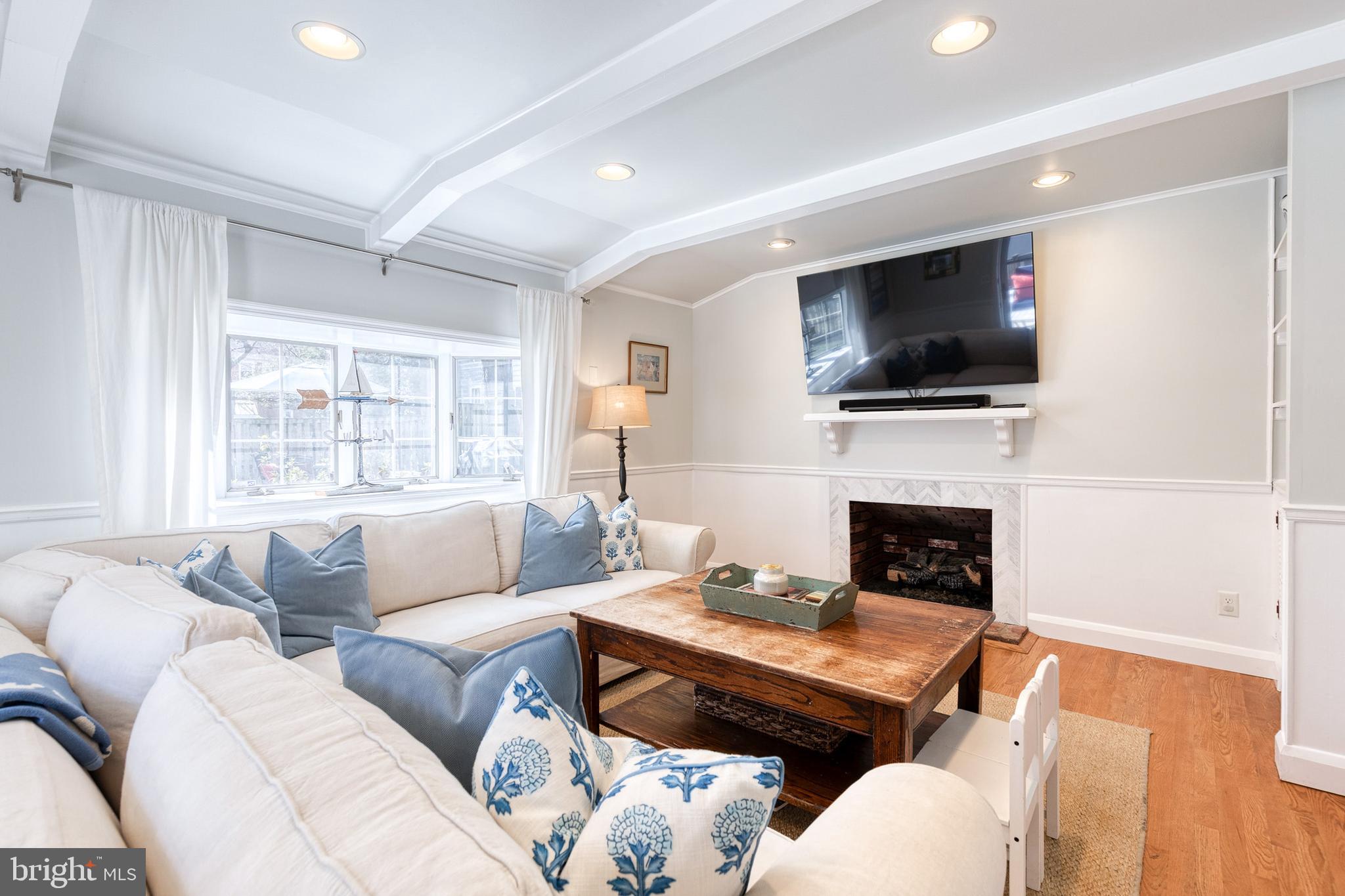 LAKE FALLS - Residential