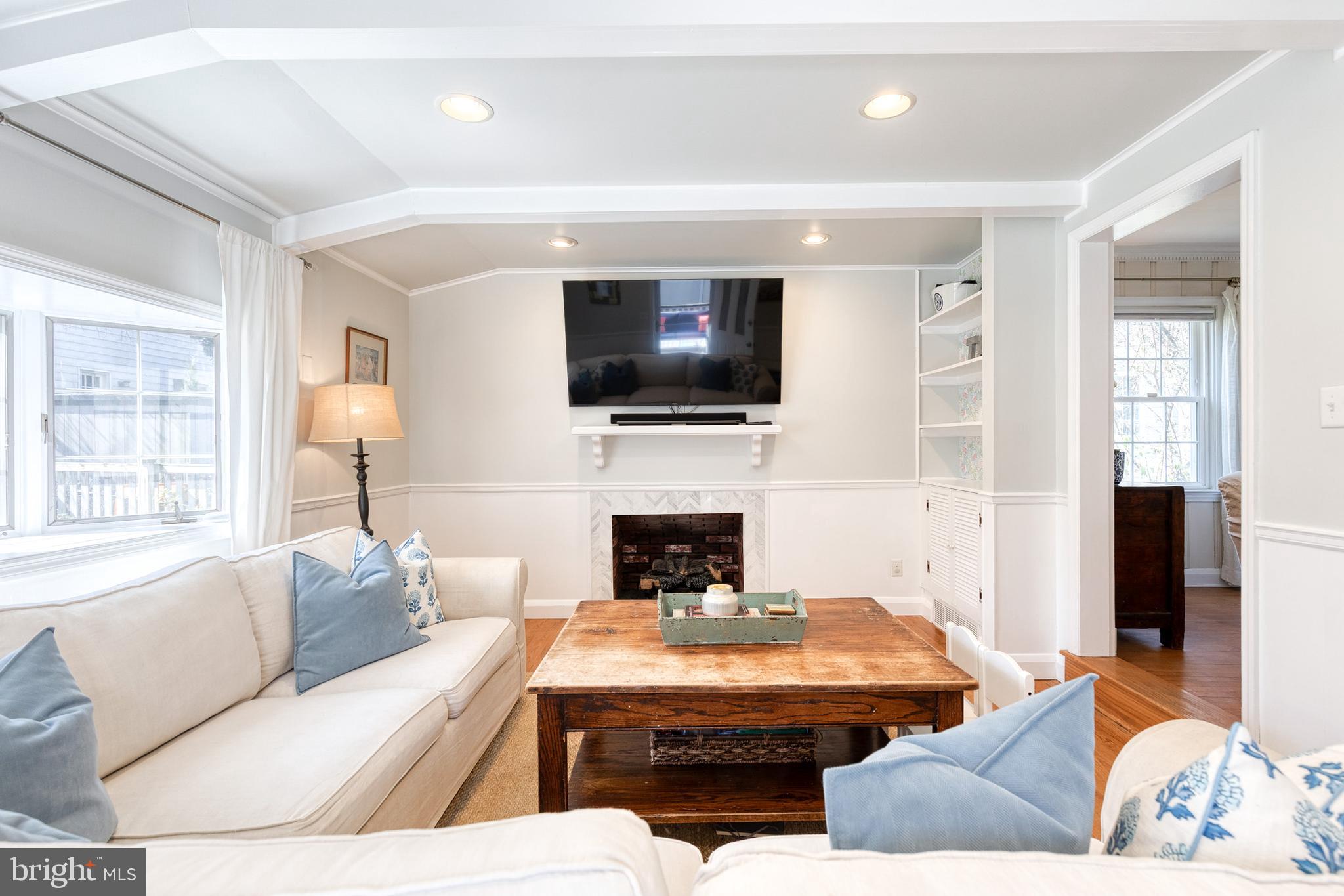 LAKE FALLS - Residential