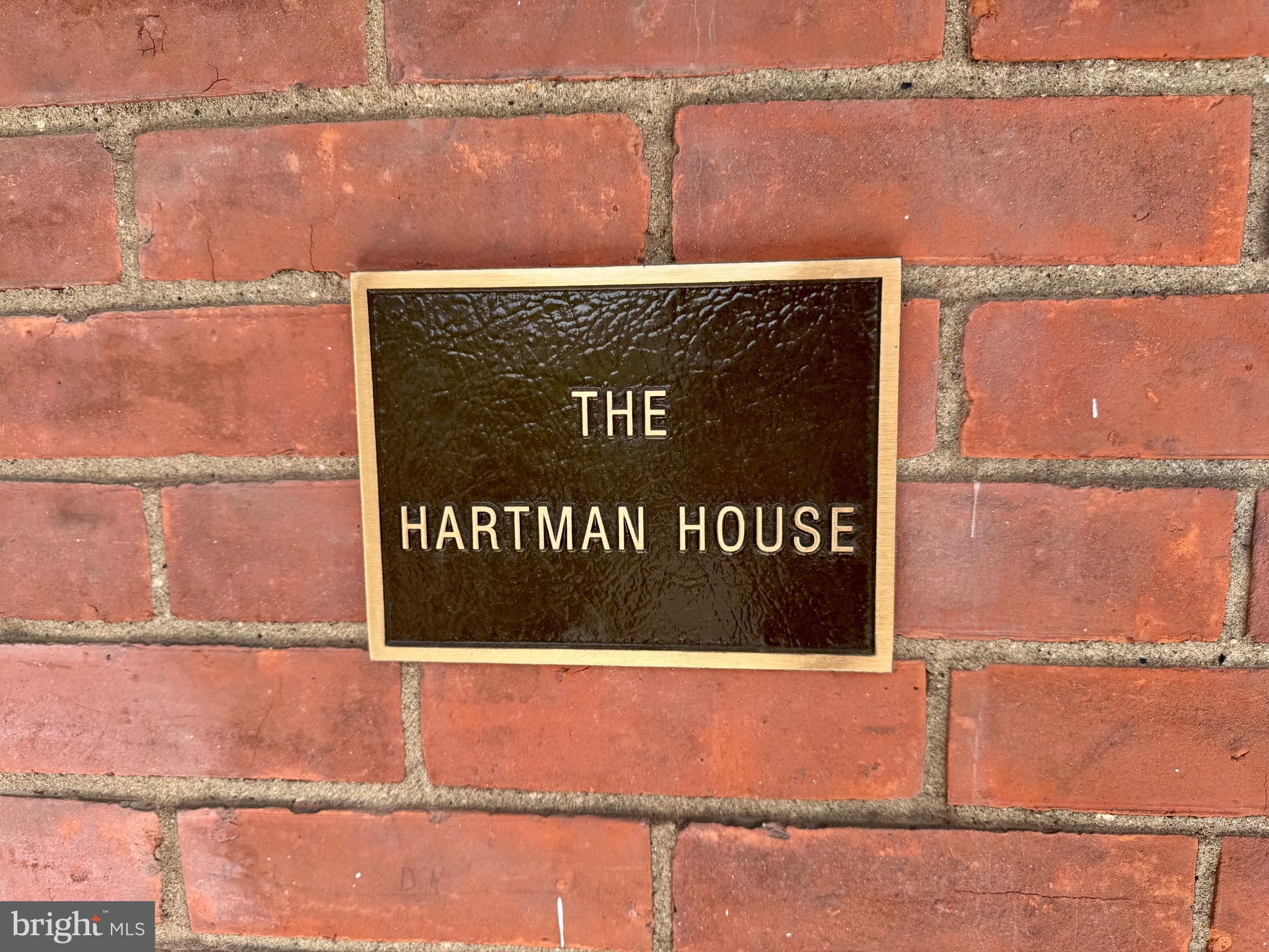 313 W WALNUT STREET