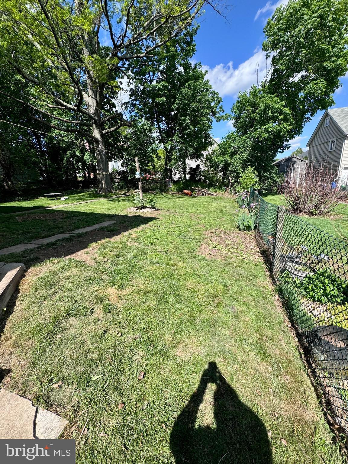 313 W WALNUT STREET