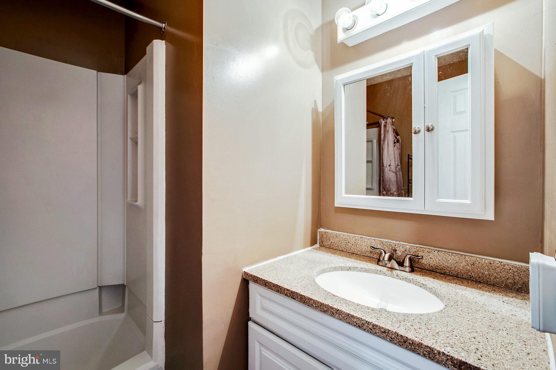 HILLCREST TOWNE - Residential