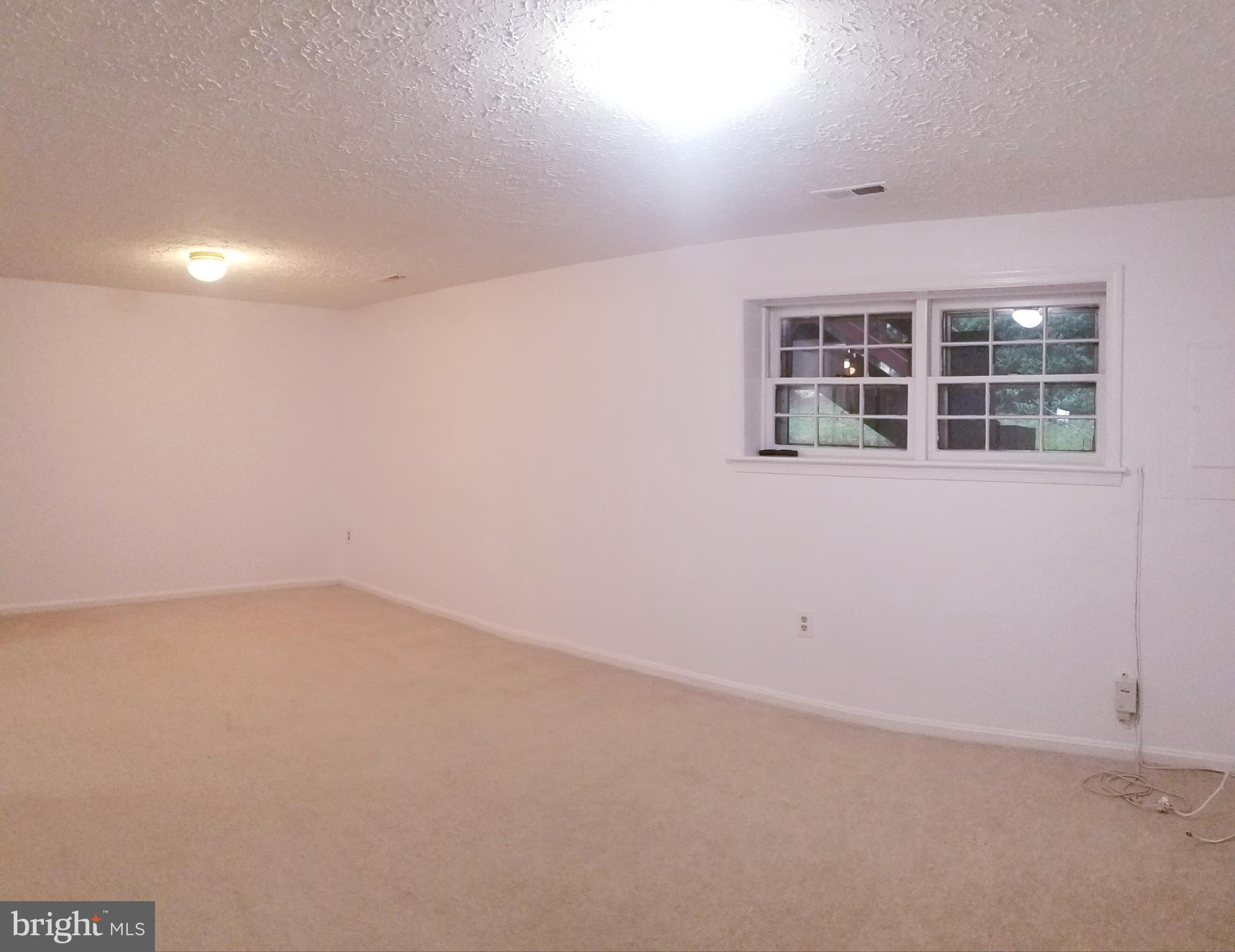 TANGLEWOOD - Residential Lease