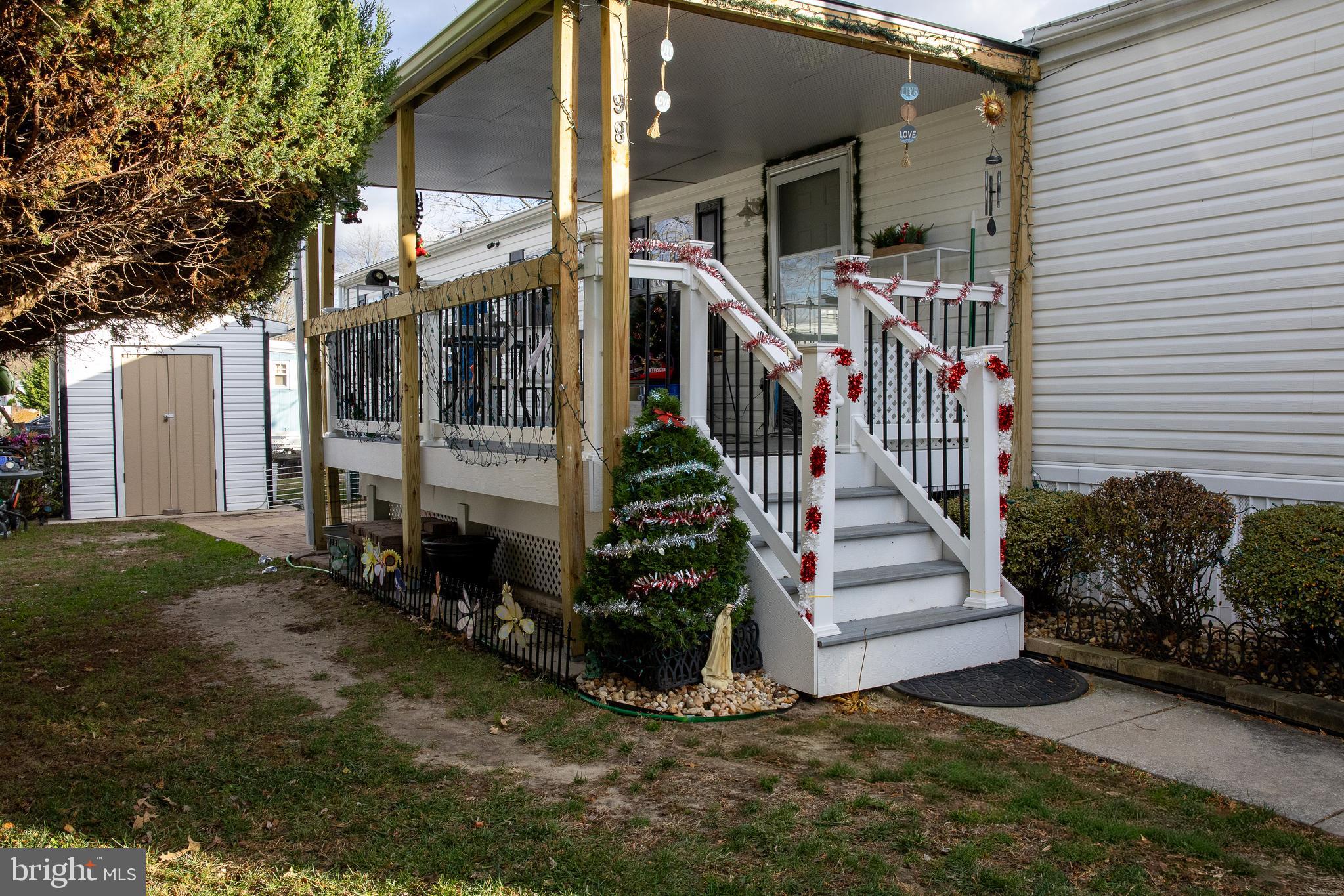 1976 N EAST AVENUE 98