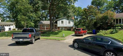 Photo of 7400 Fenwood Court, MANASSAS, VA 20109 (MLS # VAPW2124506)
