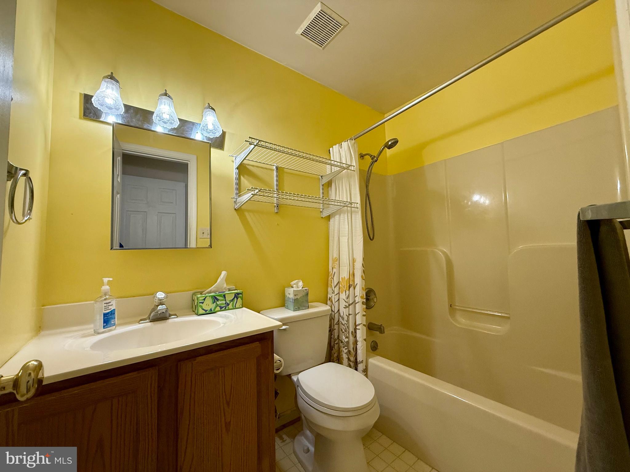 CRESTWOOD KNOLLS PH 3 - Residential