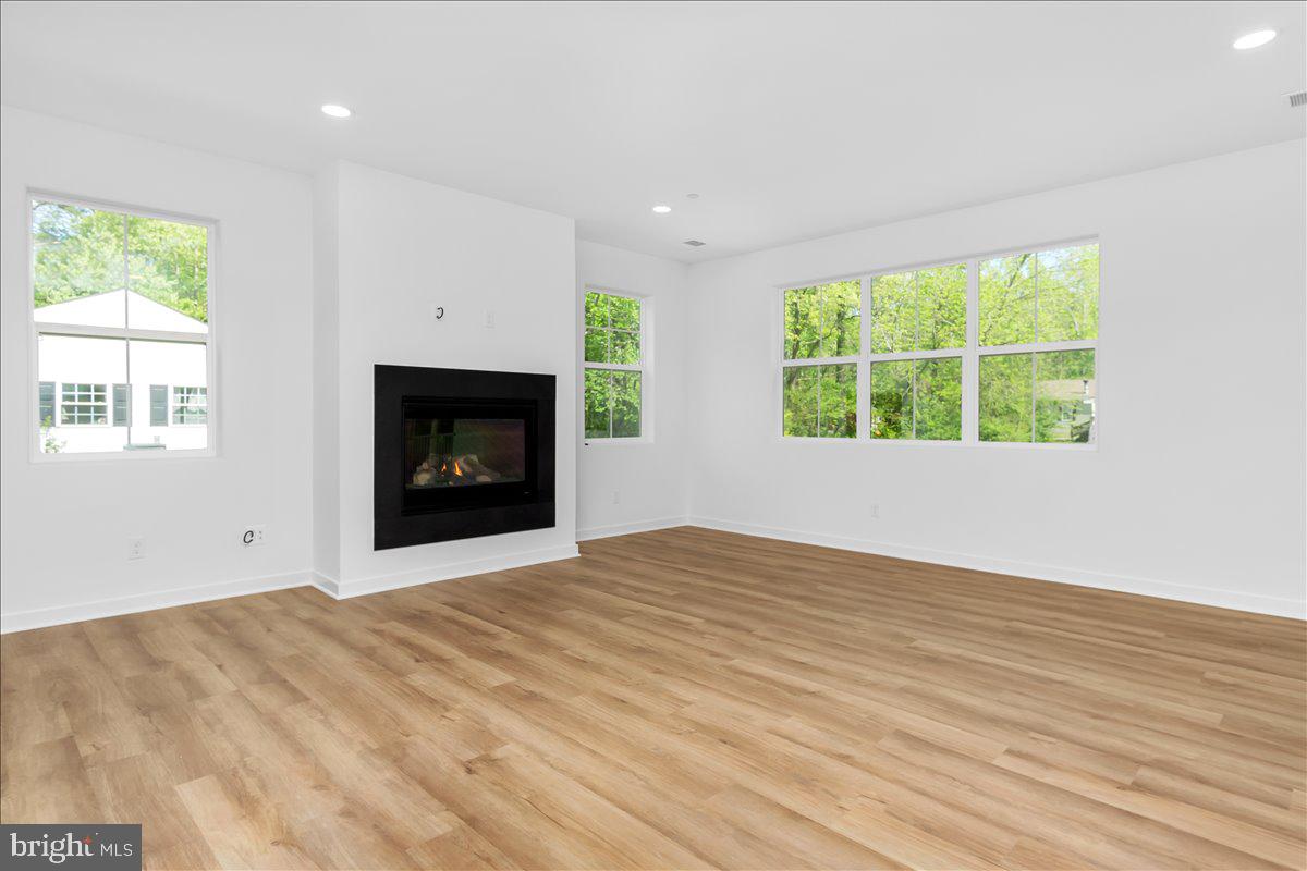 EASTON - Residential