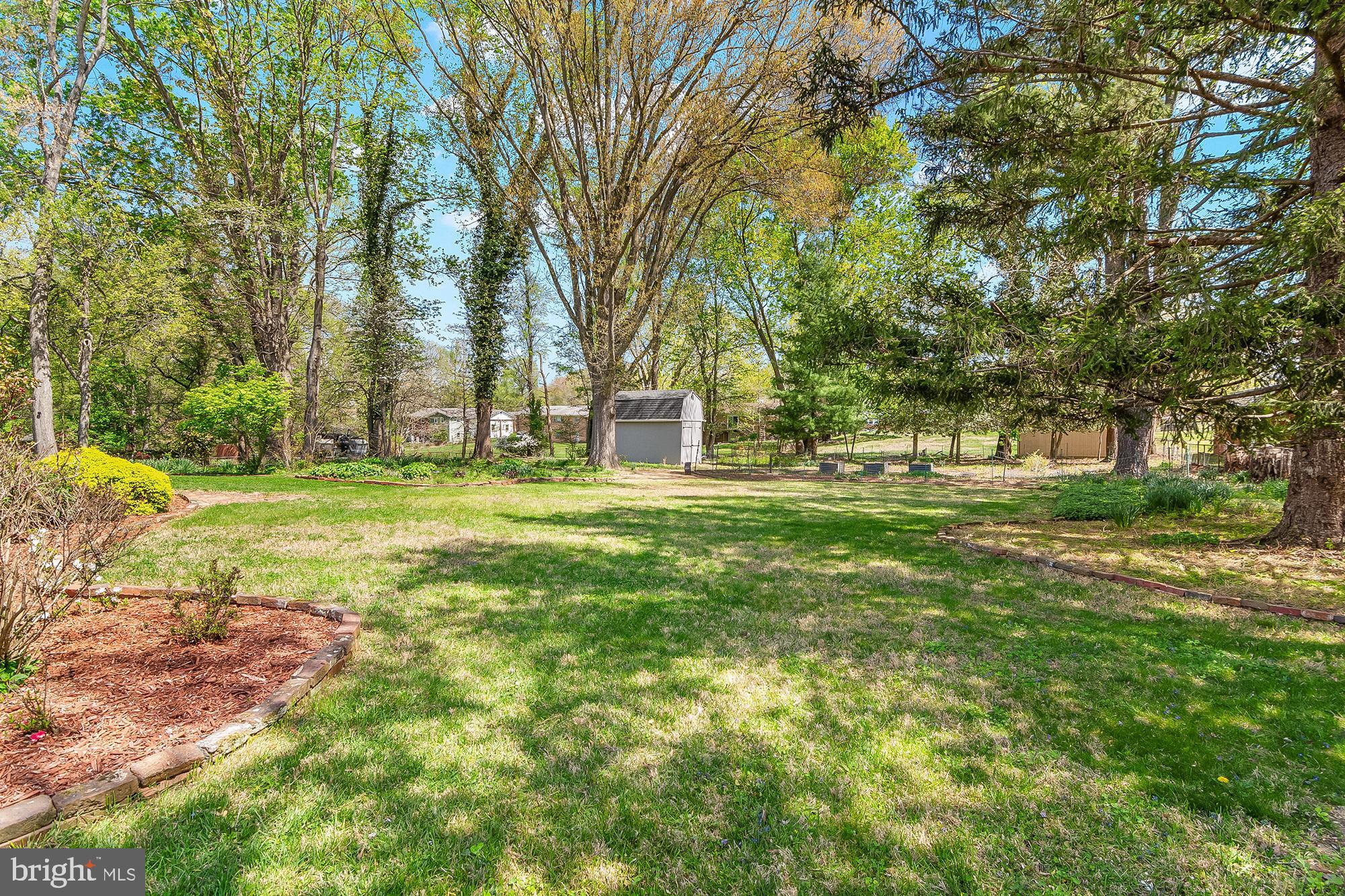 CLINTON ACRES - Residential