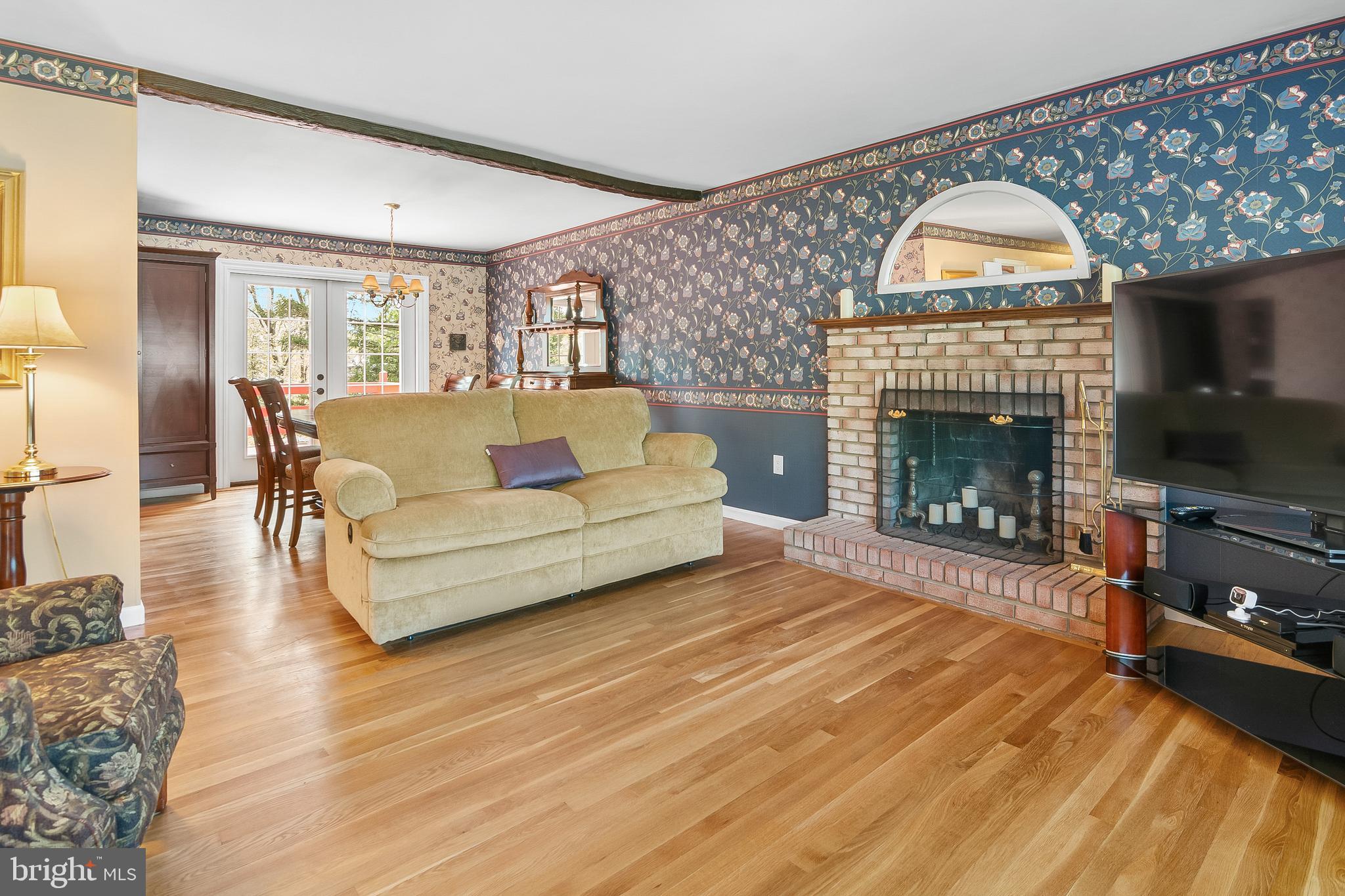 CLINTON ACRES - Residential