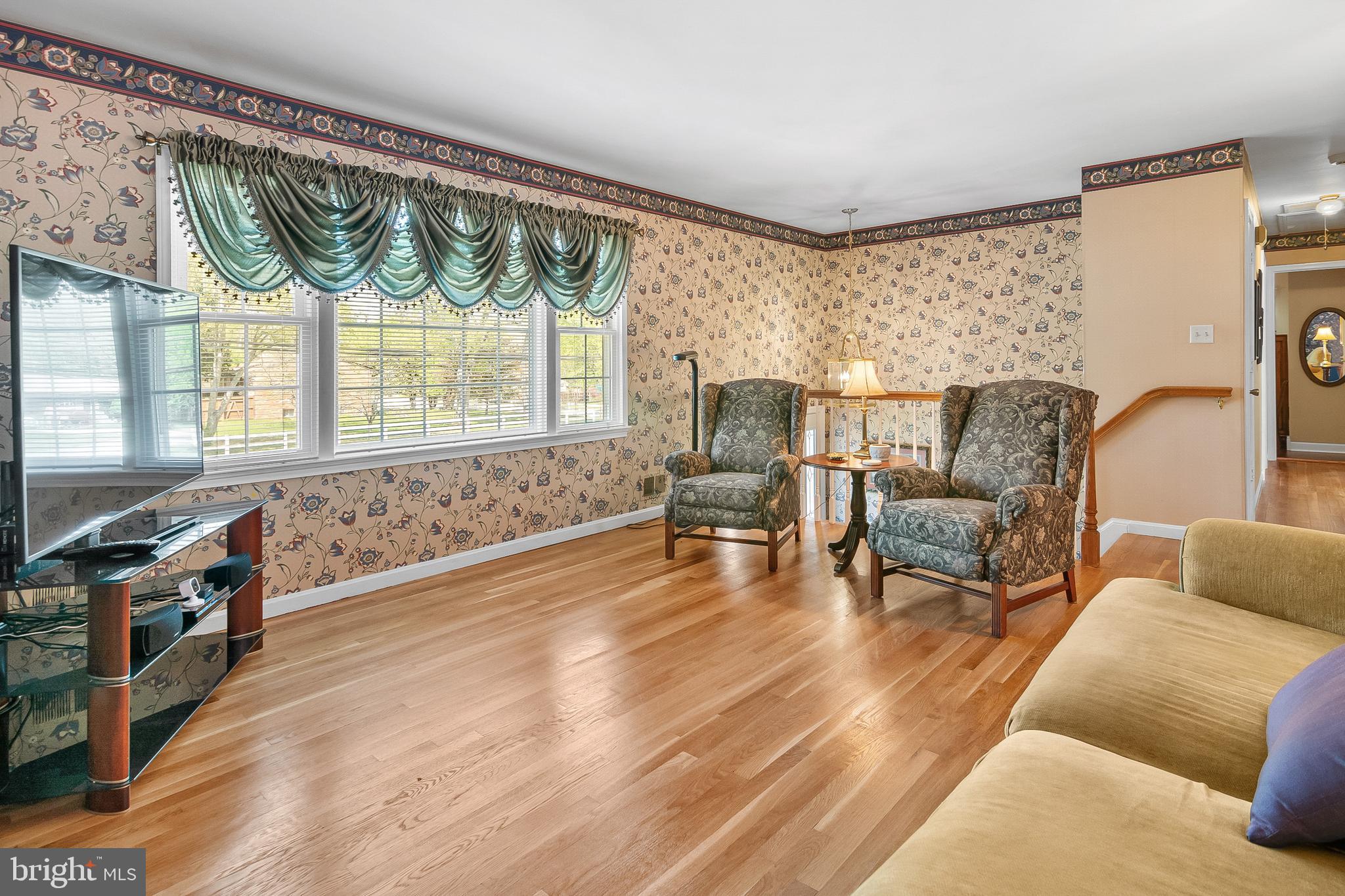 CLINTON ACRES - Residential