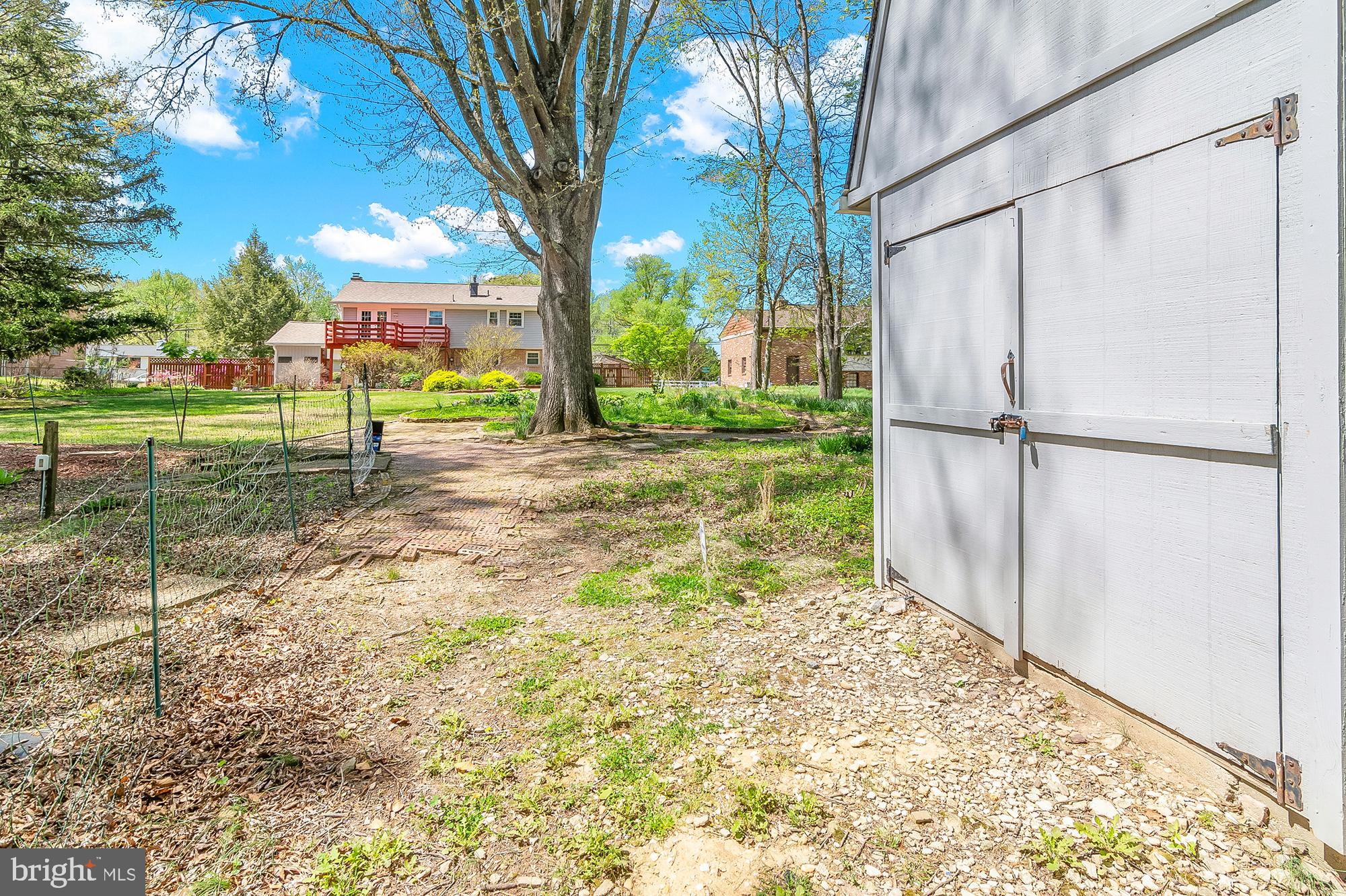 CLINTON ACRES - Residential