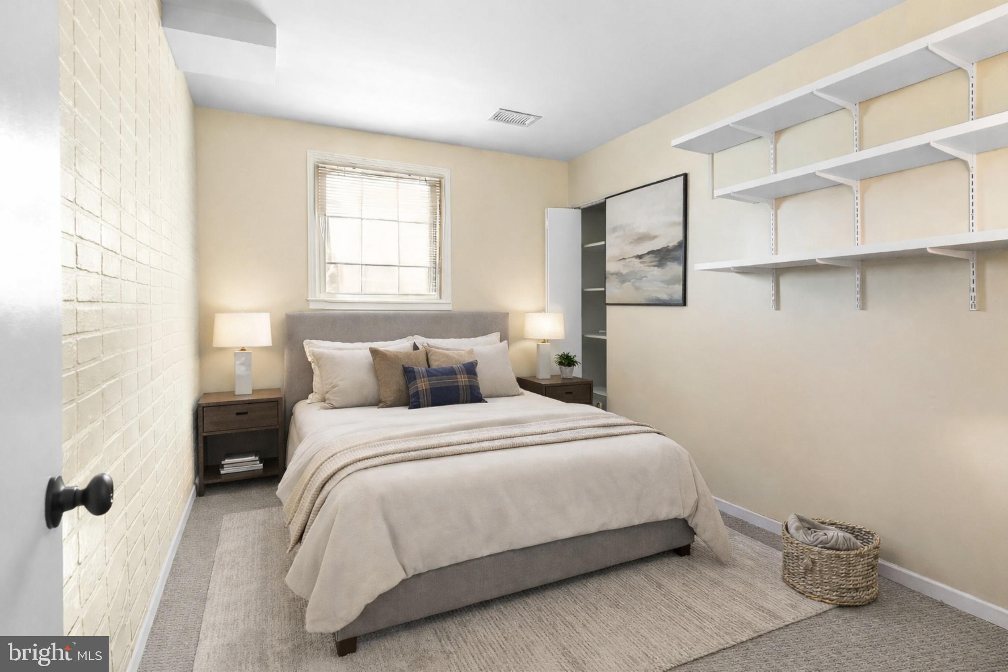 CLINTON ACRES - Residential