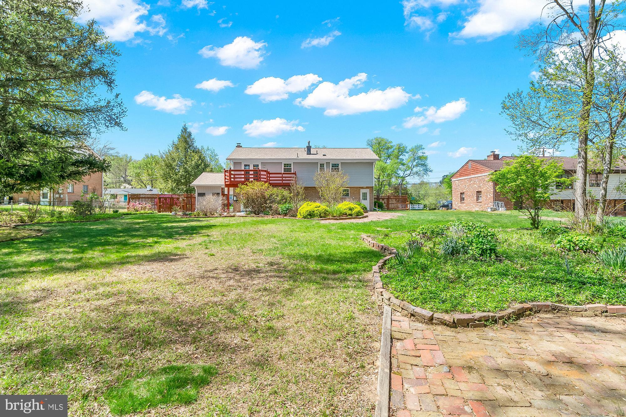 CLINTON ACRES - Residential