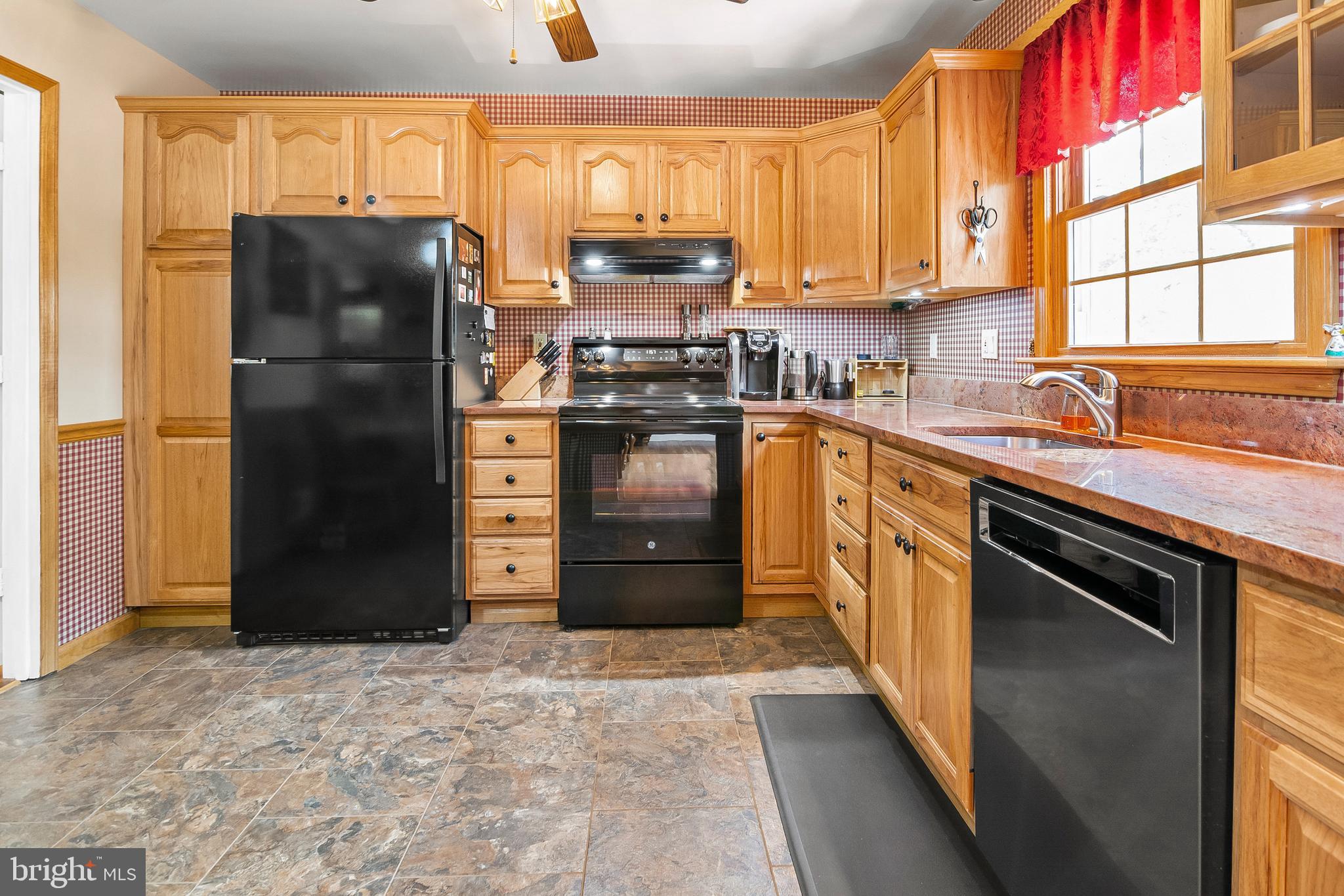 CLINTON ACRES - Residential