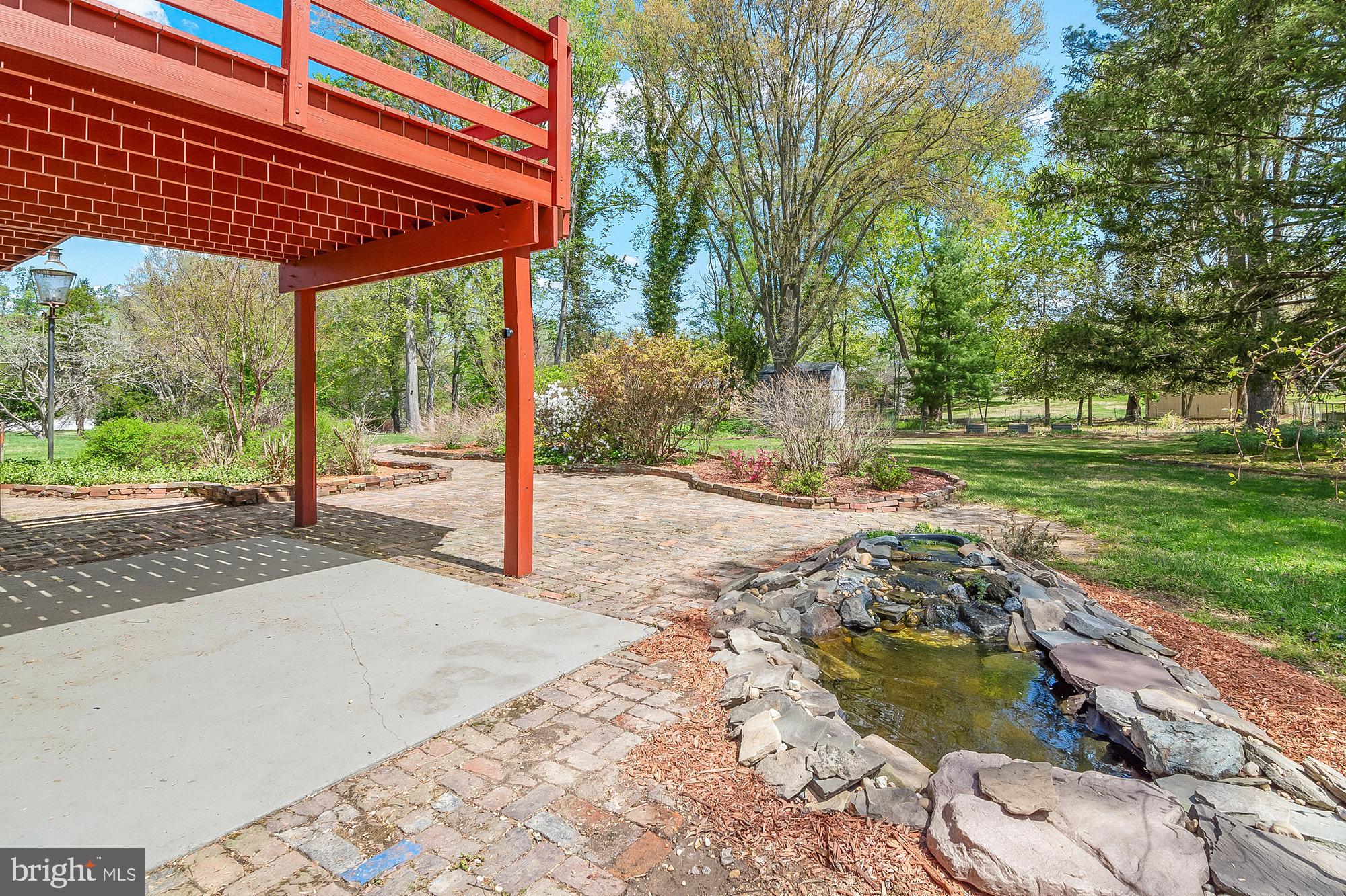 CLINTON ACRES - Residential