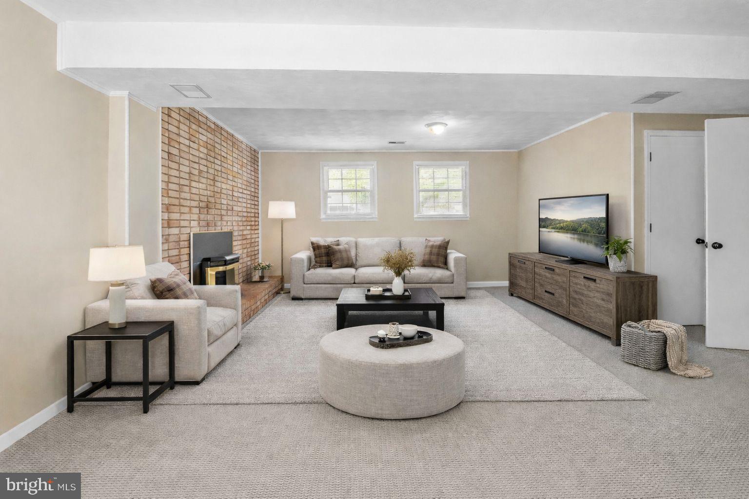 CLINTON ACRES - Residential