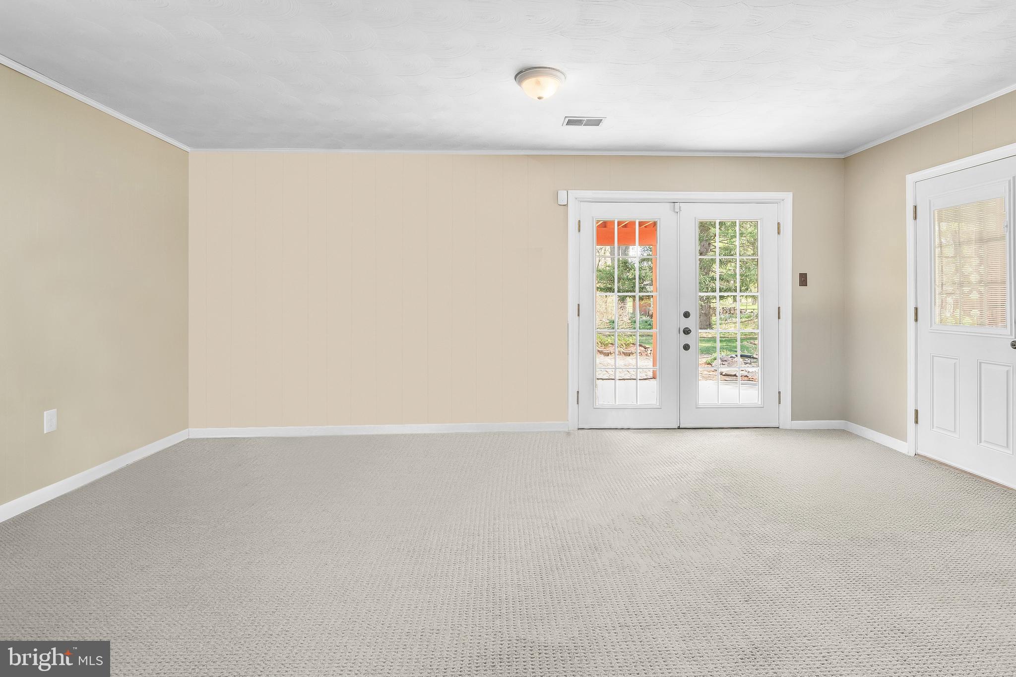 CLINTON ACRES - Residential